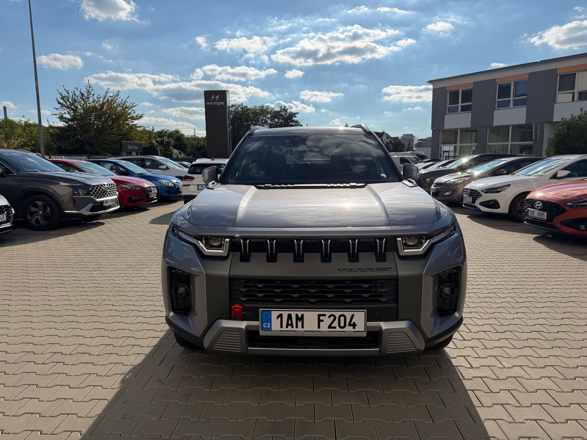 SsangYong Torres, Premium AT