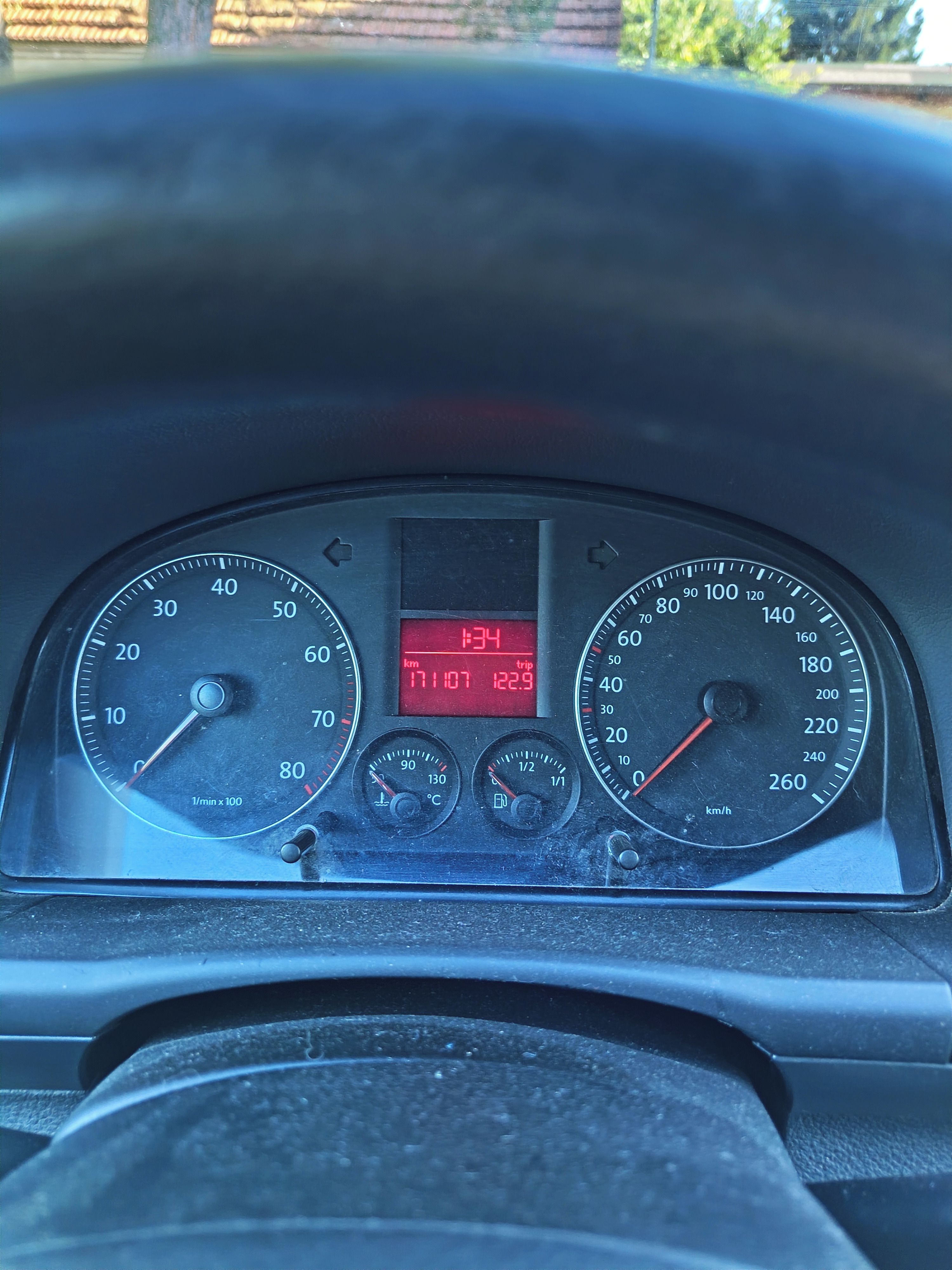 Volkswagen Touran, 1.6 MPI - fotka 2