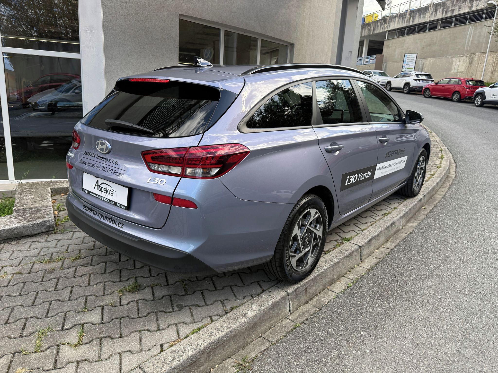 Hyundai i30, 1.5i Smart Climate,ČR,1.maj. - fotka 5