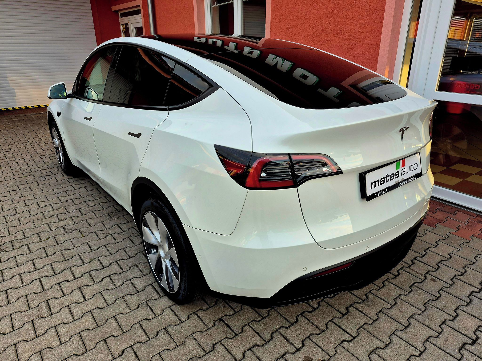 Tesla Model Y, Long Range Dual Motor, Berlín - fotka 3
