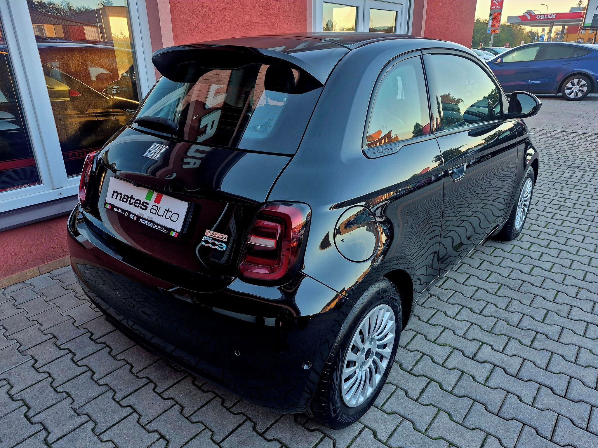 Fiat 500E, 42kwh 87KW ICON (ODPOČET DPH) - fotka 6