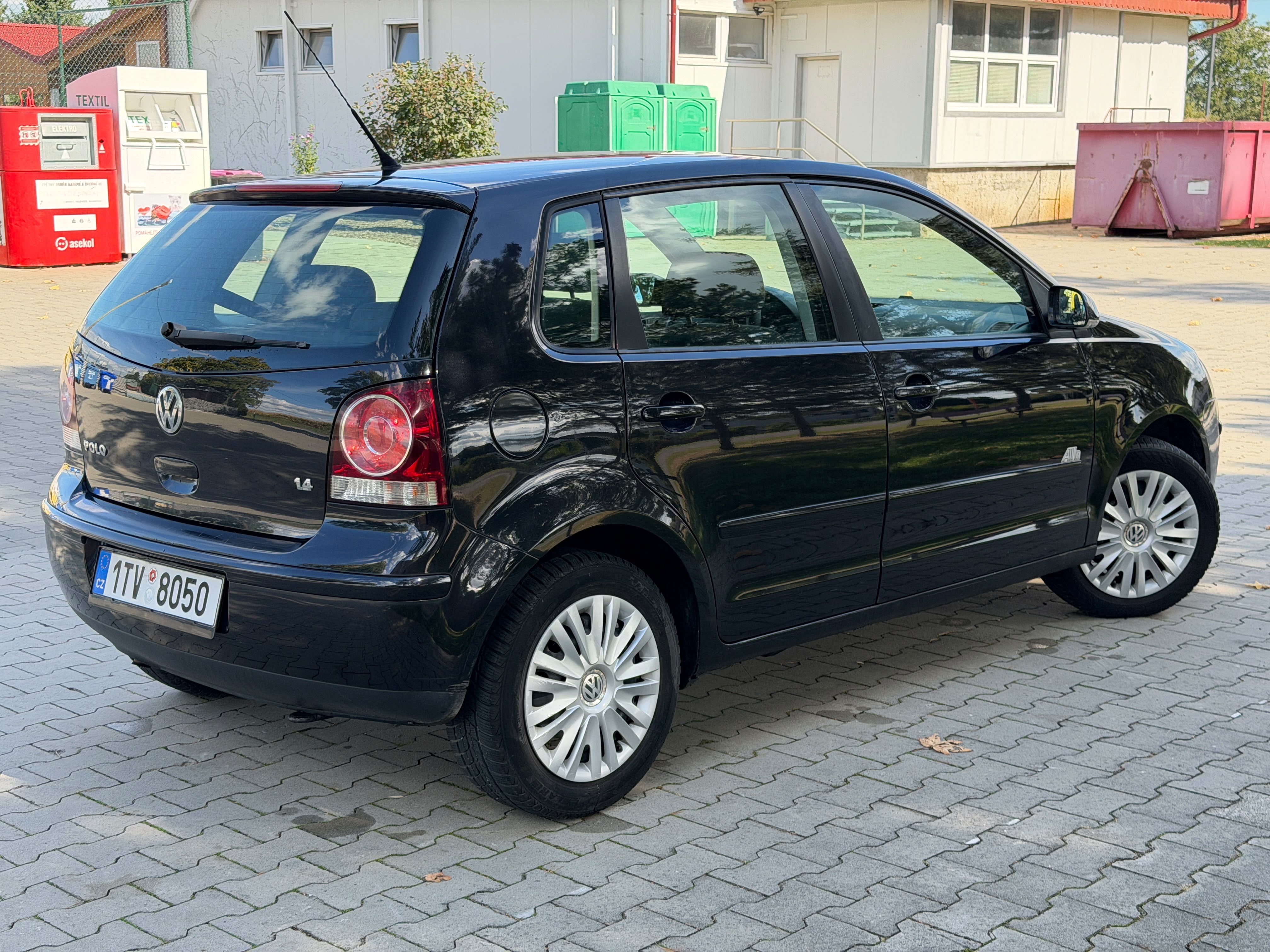 Volkswagen Polo, 1.4 16V jen 109000km-Nová stk- - fotka 5