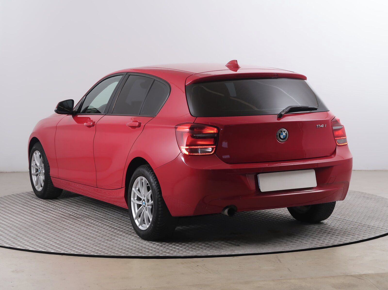 BMW Řada 1, 114i - fotka 4