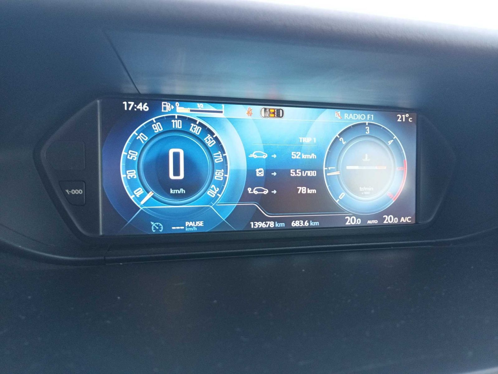 Citroën C4 Picasso, 1.6 HDi, Navi - fotka 3