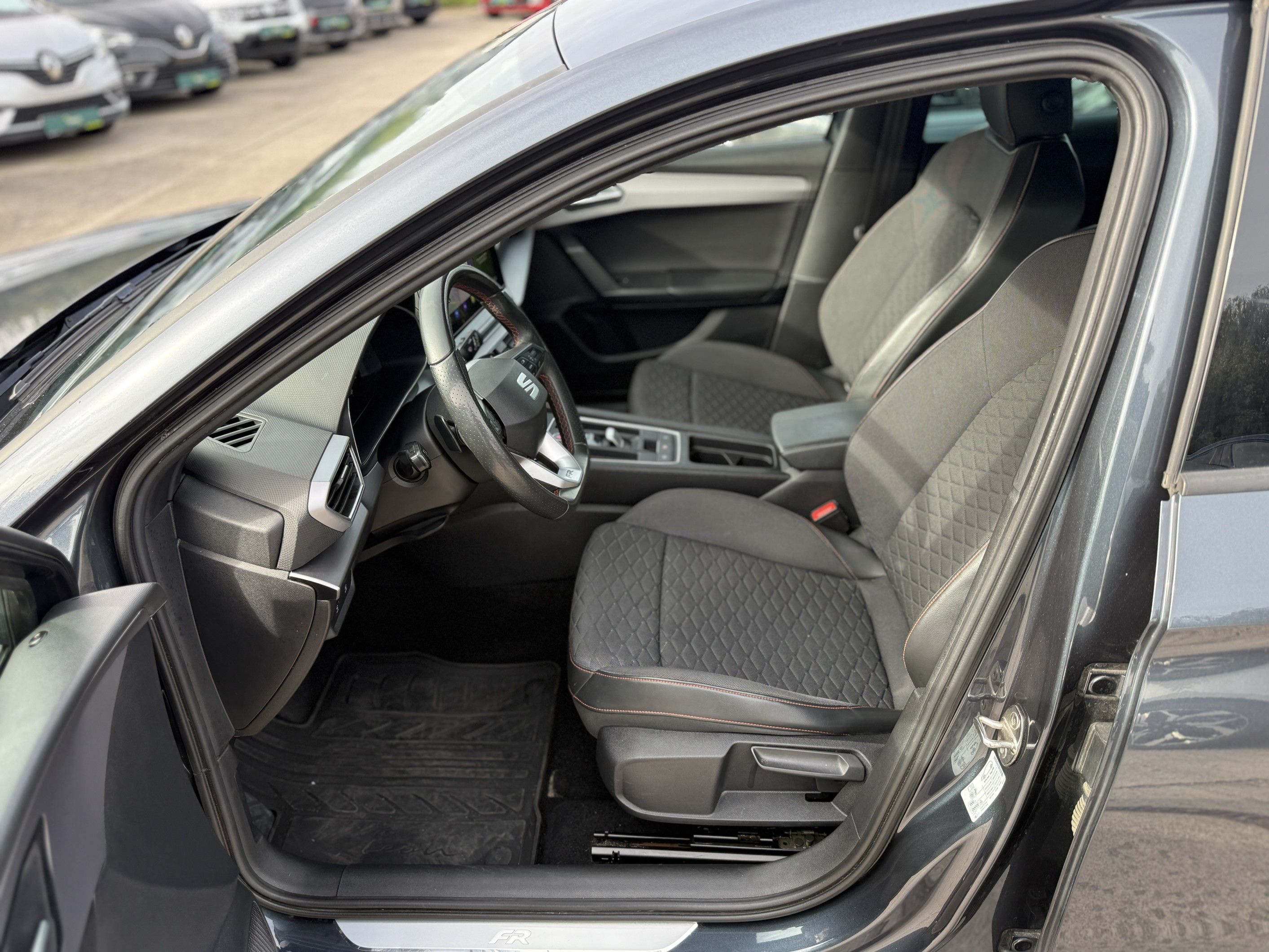 Seat Leon, FR 2.0 TDI DSG - fotka 6