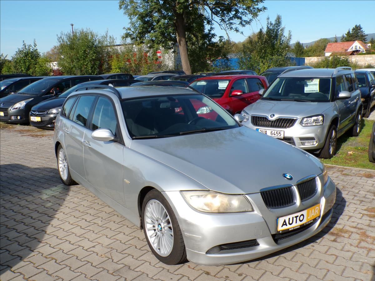 BMW Řada 3, 2,0 318D  KLIMATIZACE