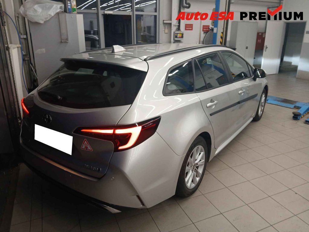 Toyota Corolla, 1.8 i,1.maj,ČR - fotka 2