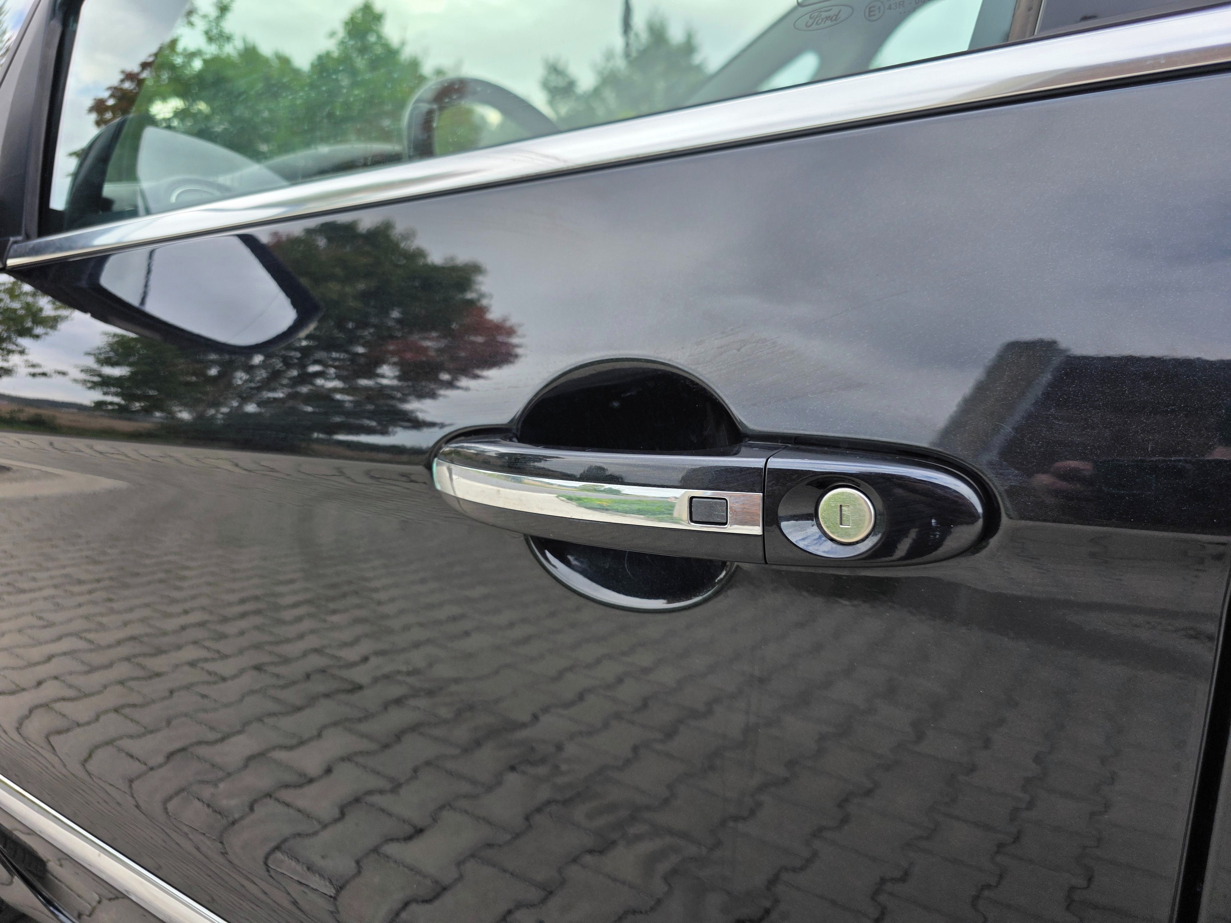 Ford Galaxy, 2.2 TDCi 147kW Plná výbava - fotka 5