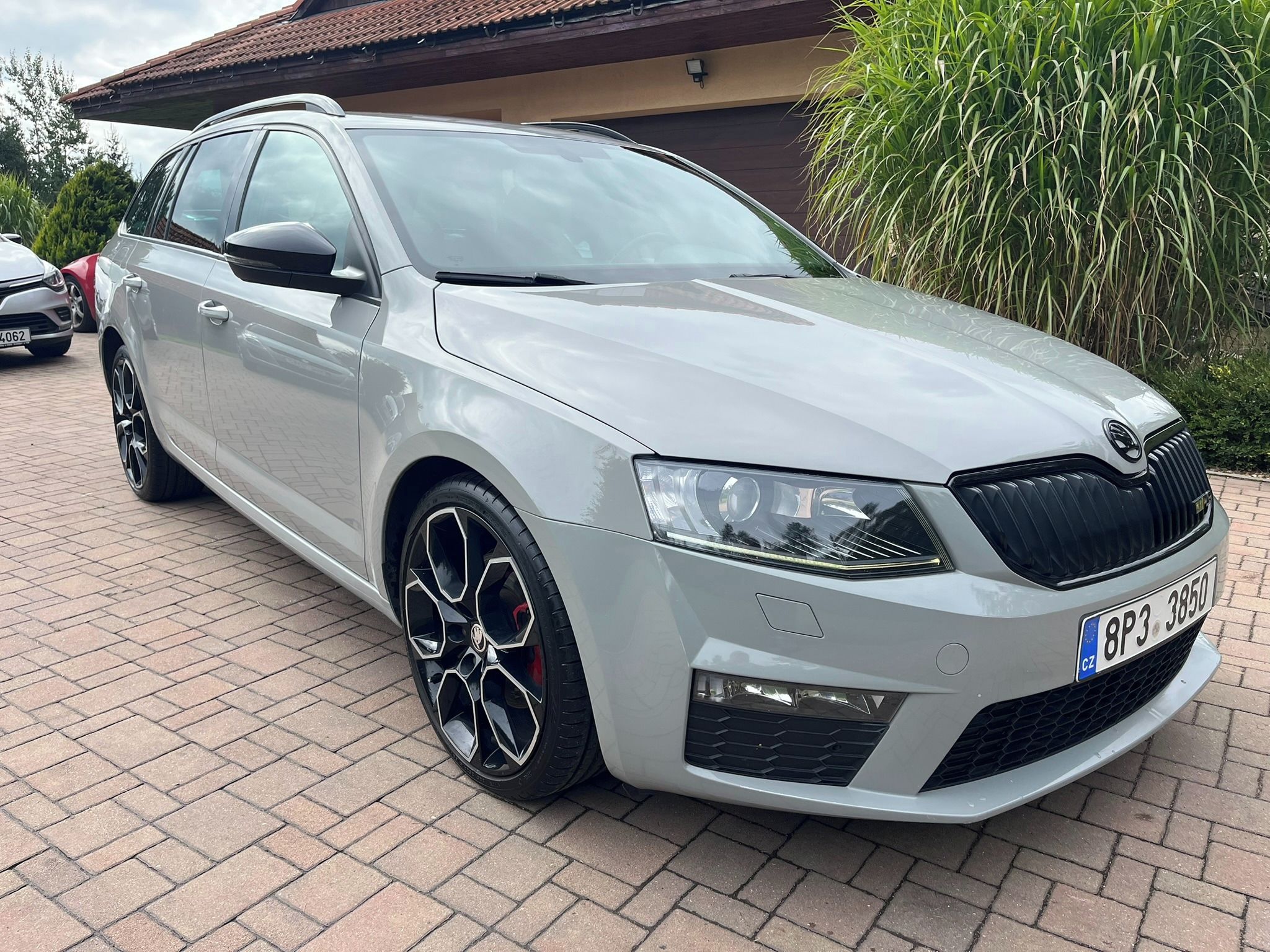 Škoda Octavia, 2.0 TSI RS 4x4 Challenge Navi - fotka 2