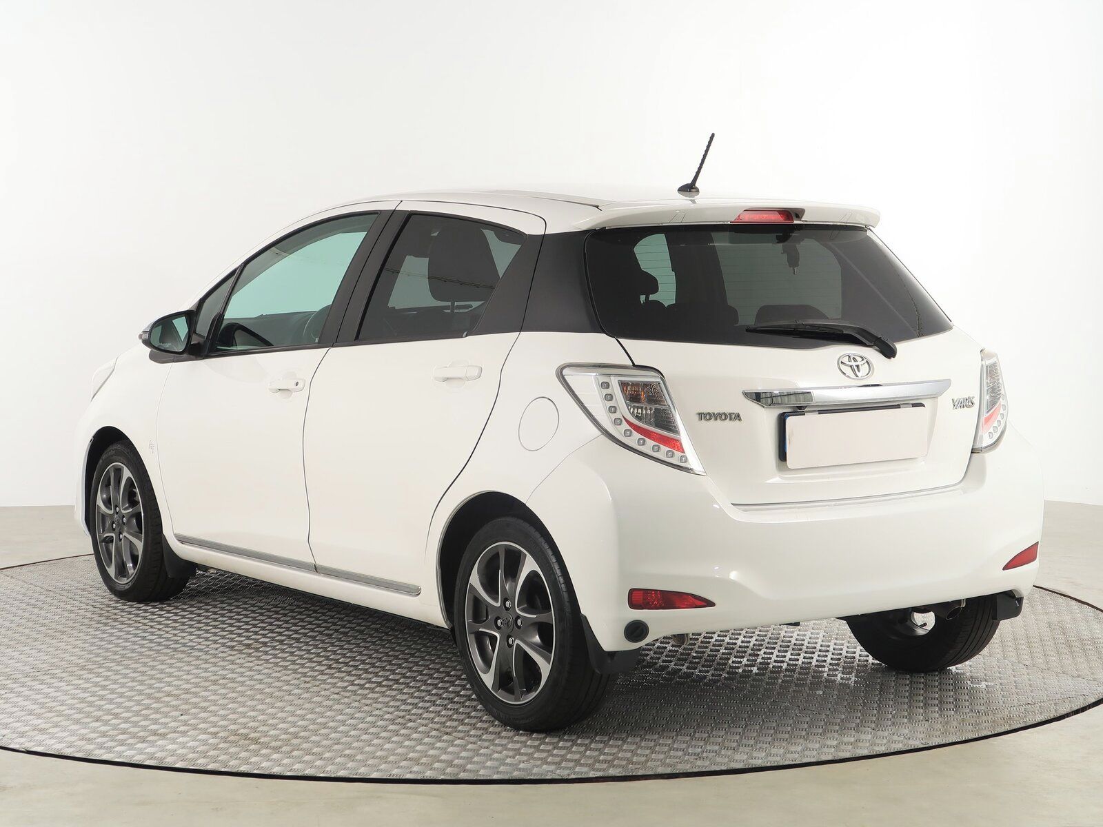 Toyota Yaris, 1.33 Dual VVT-i, LPG - fotka 4