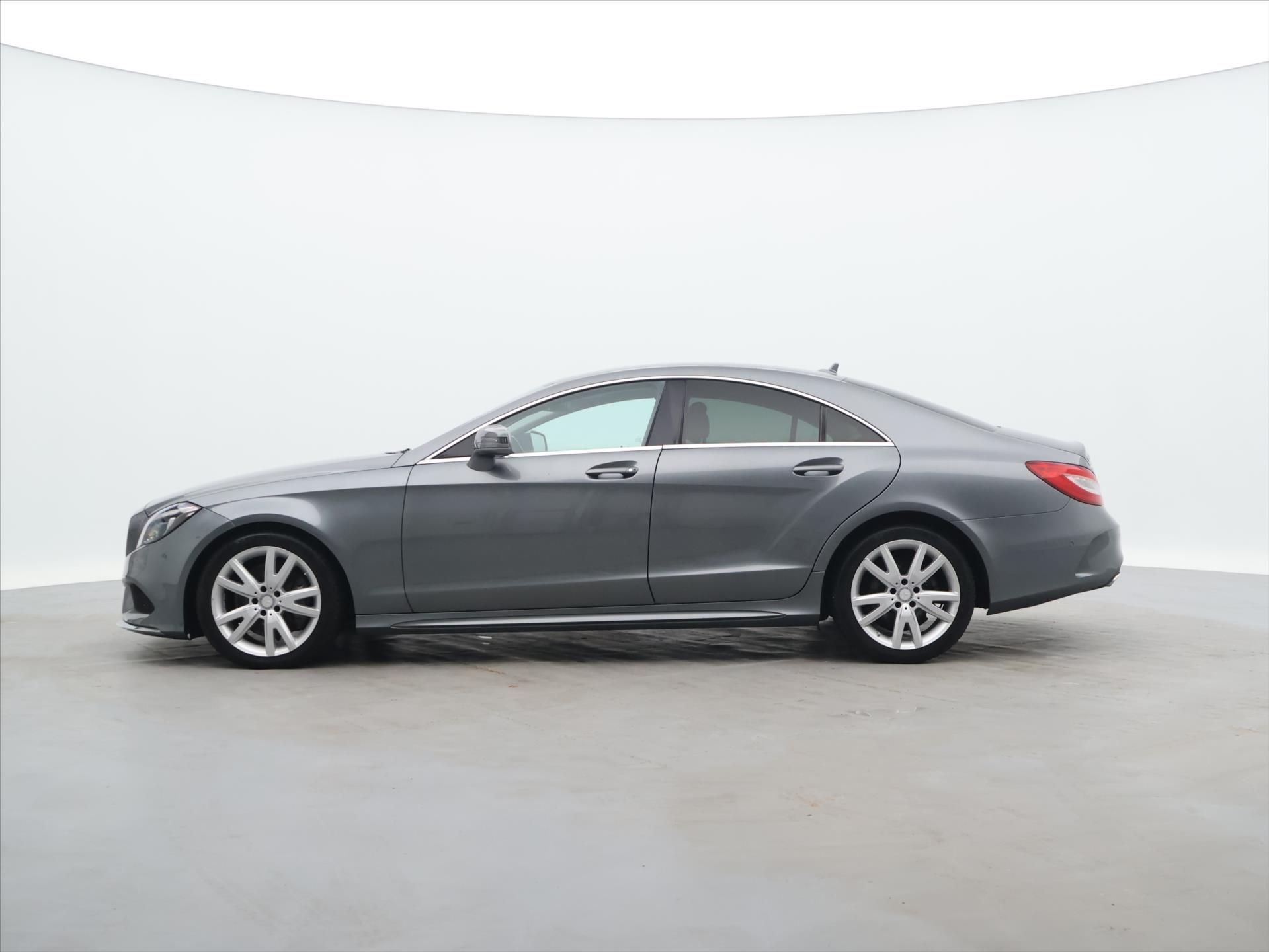 Mercedes-Benz CLS, 3,0 350d 190kW 4Matic CZ DPH - fotka 4