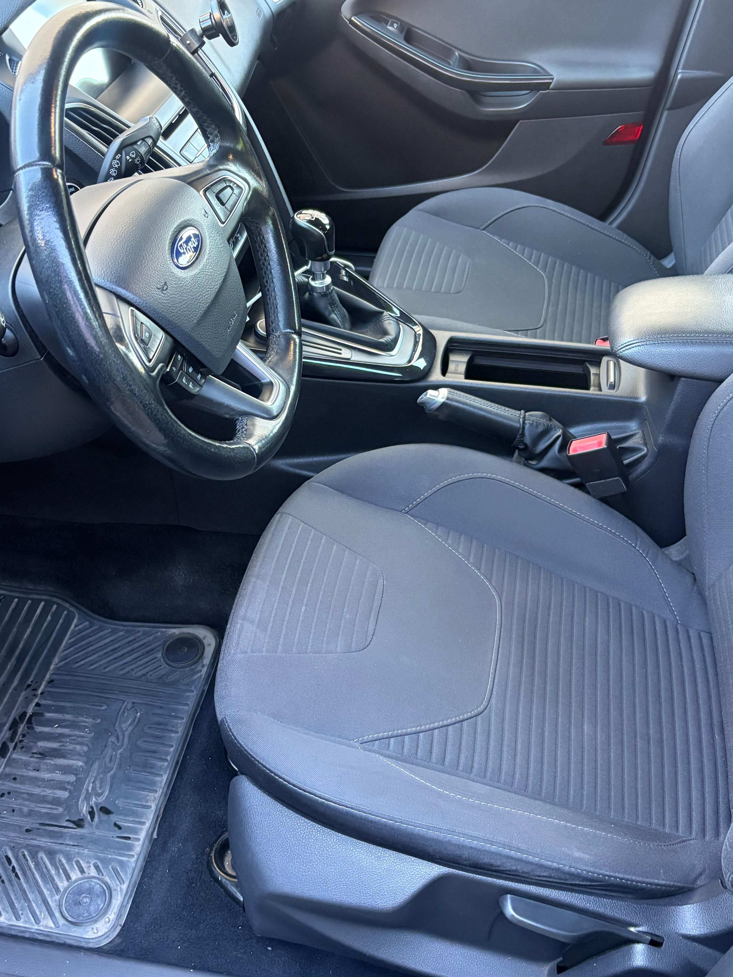 Ford Focus - fotka 4