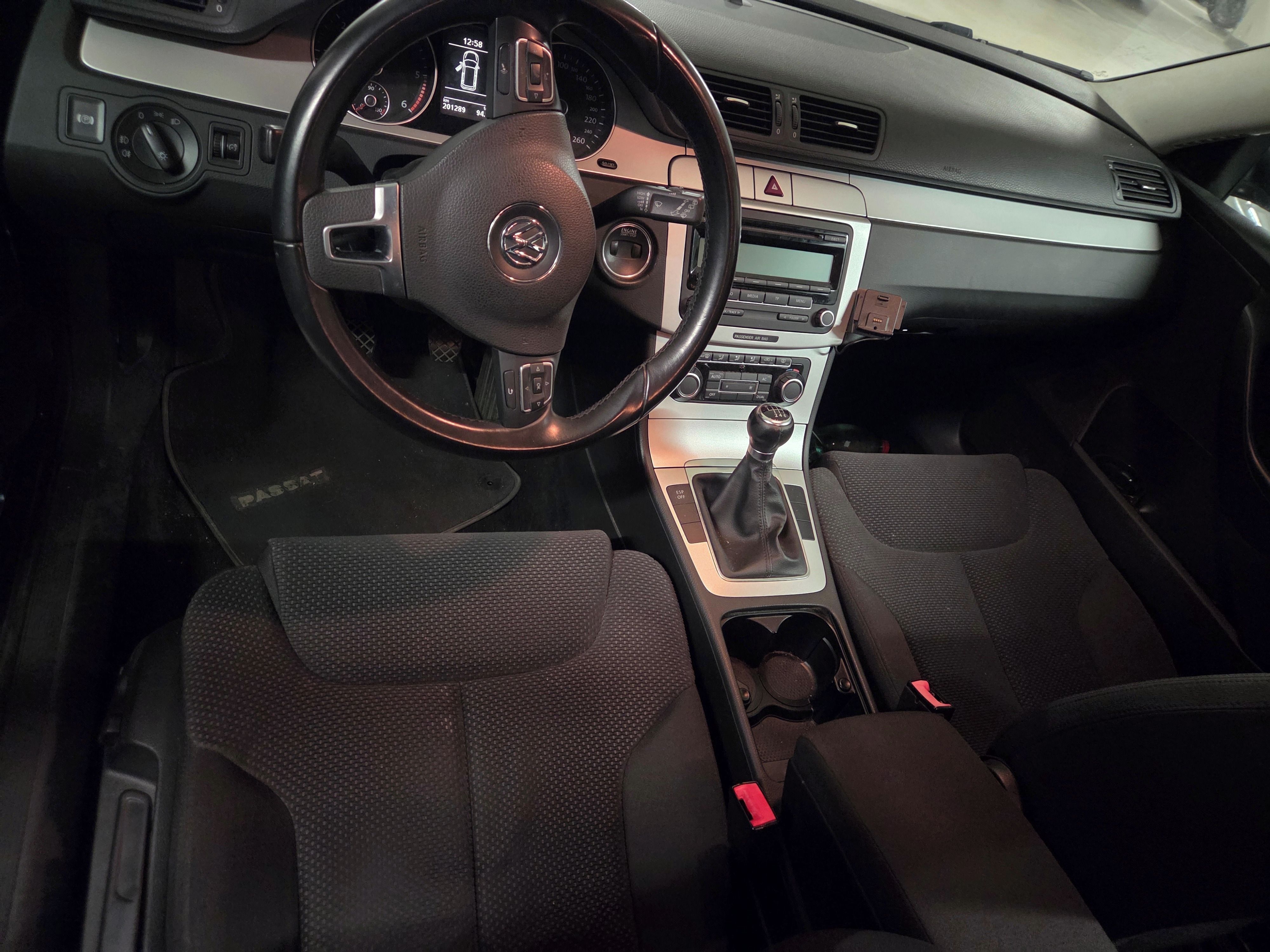 Volkswagen Passat Variant, 2.0 tdi, kombi - fotka 5