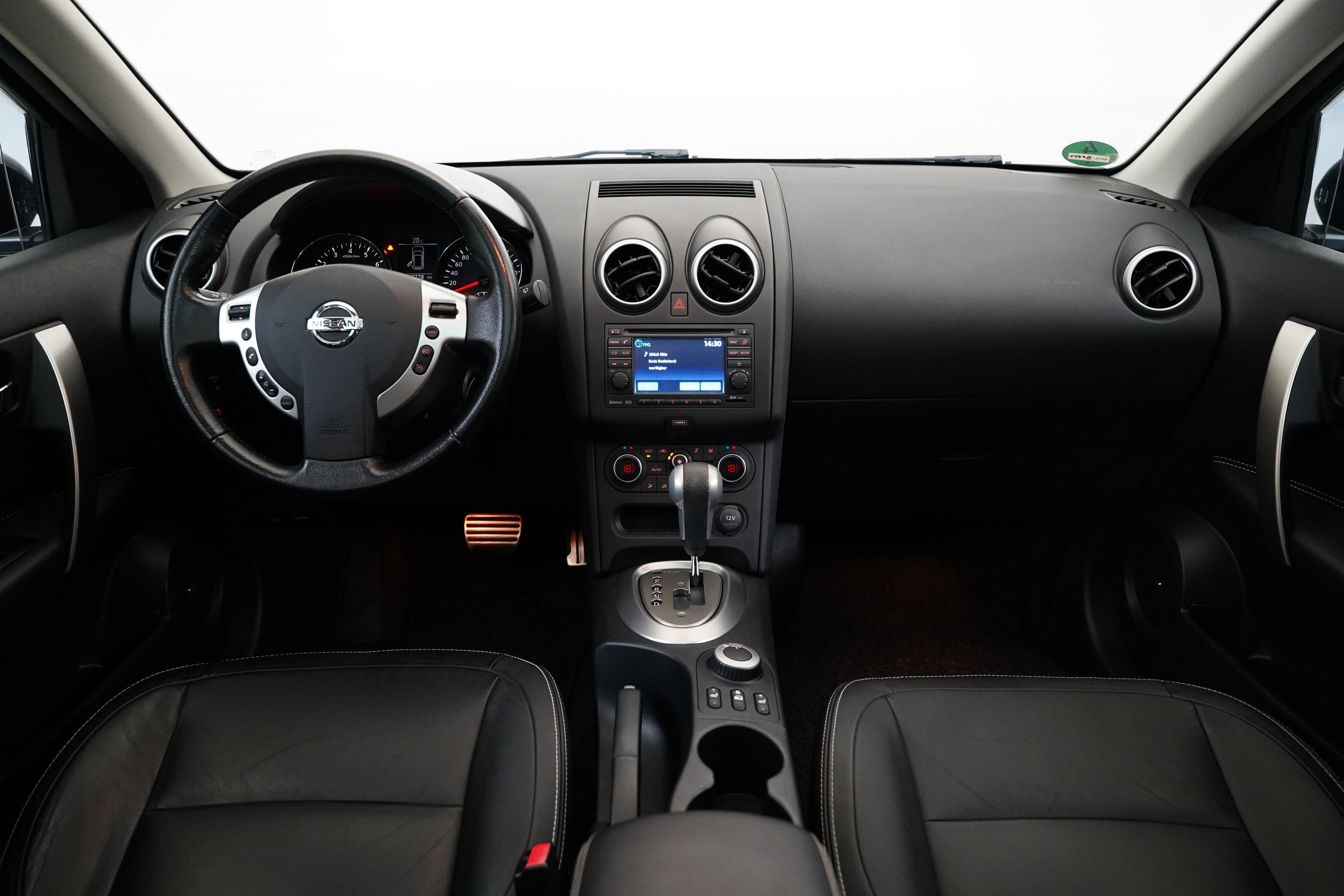 Nissan Qashqai, 2.0 i 104 kW 4x4 Tekna - fotka 5