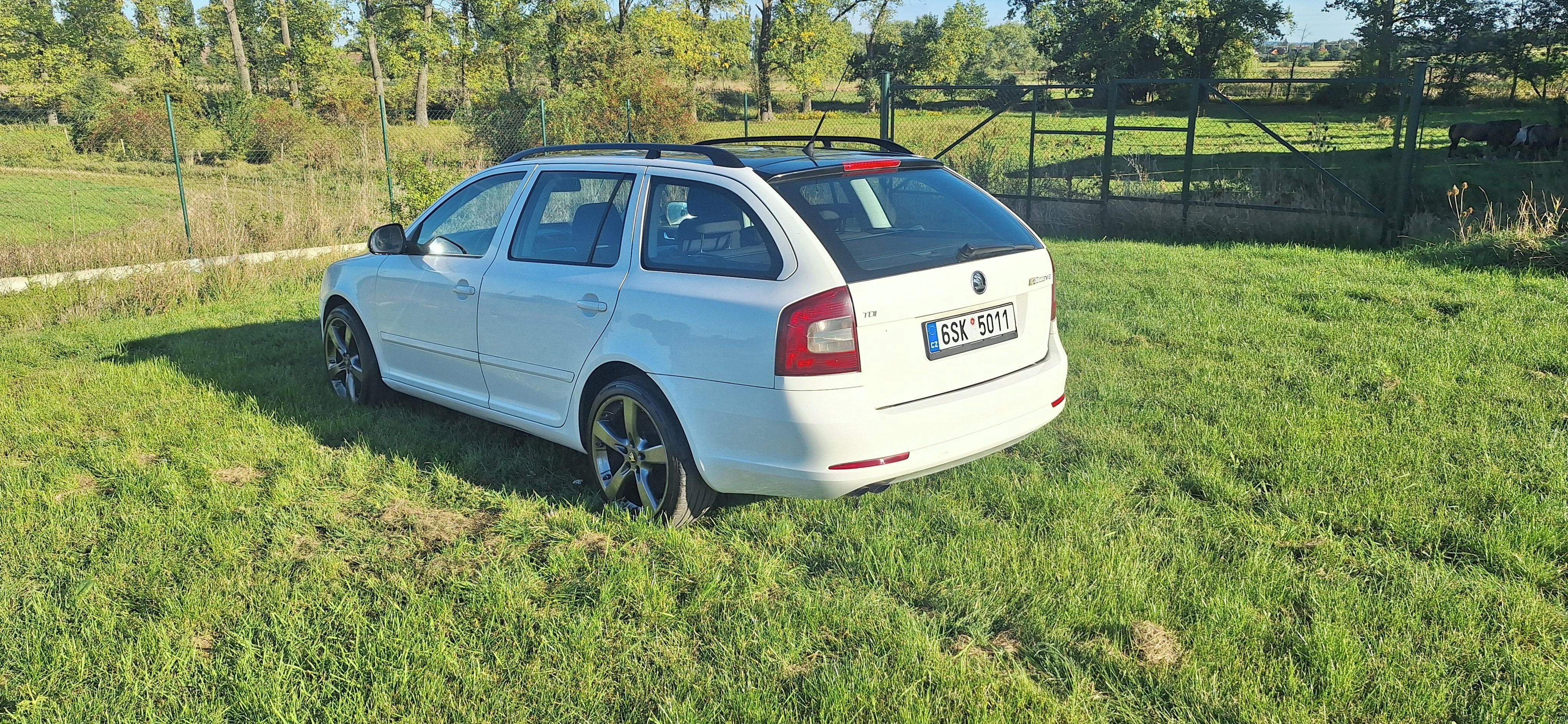 Škoda Octavia, Combi II 2,0 tdi DSG , 2009 - fotka 4
