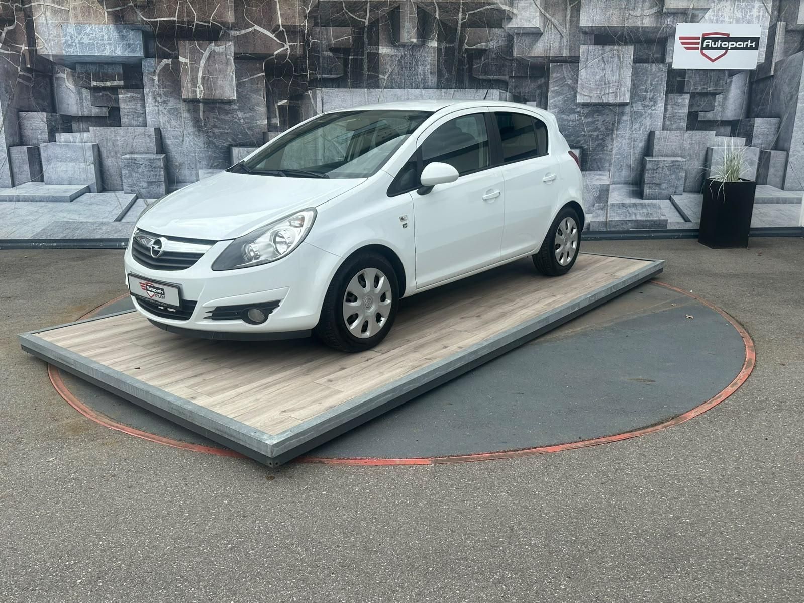 Opel Corsa, 1.2i,63KW,TEMPOMAT,111 EDITION - fotka 3