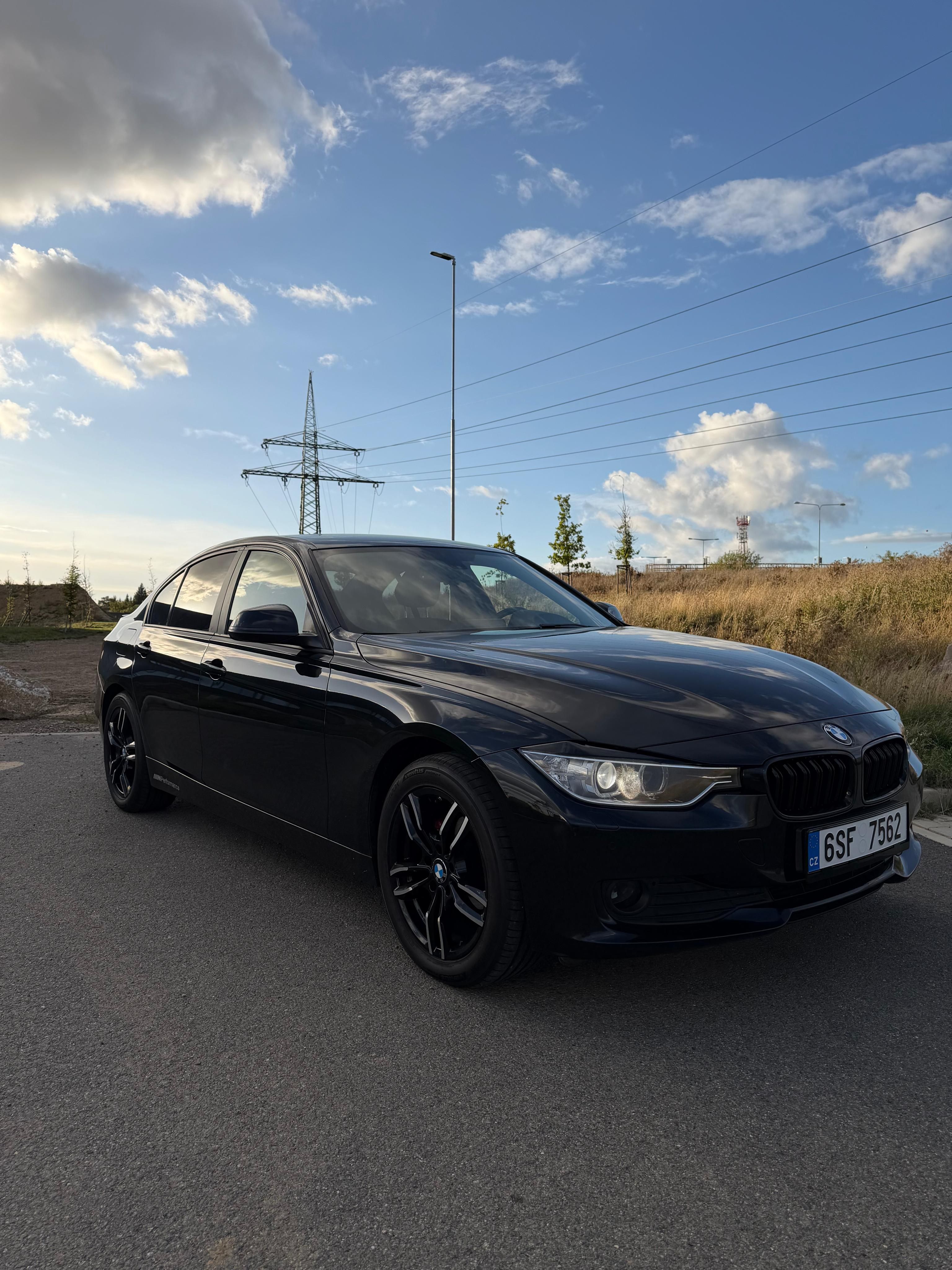 BMW Řada 3, BMW 320d F30 135kW - Garážován - fotka 4