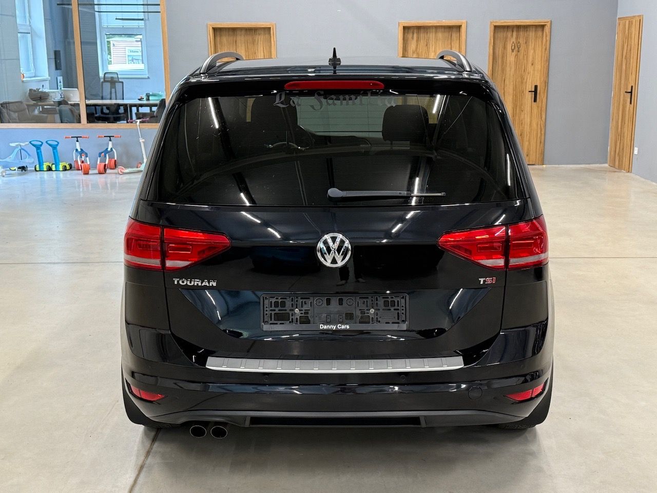 Volkswagen Touran, 1.4TSI 110kw, MY2017, 7 MÍST - fotka 6