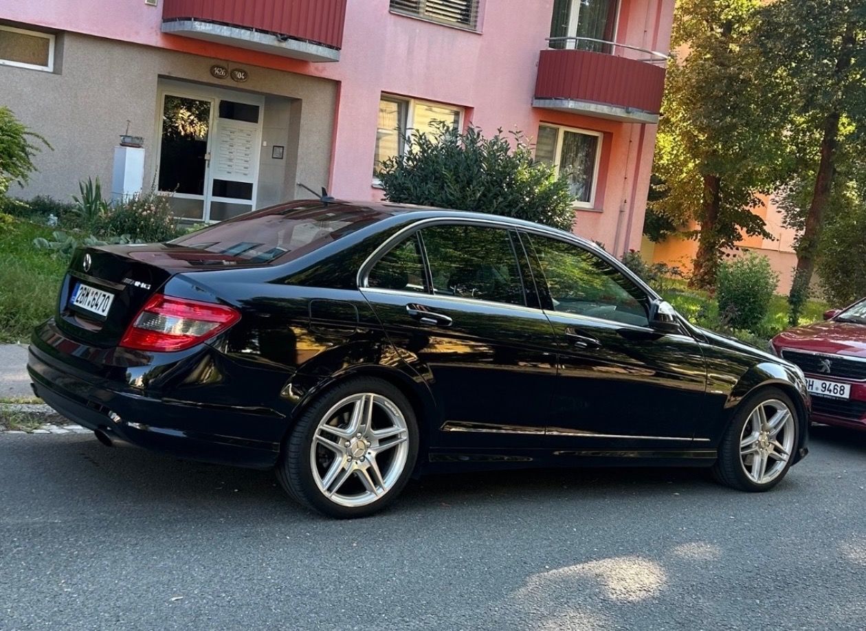 Mercedes-Benz Třídy C, 320cdi, AMG PAKET, TOP STAV ! - fotka 4