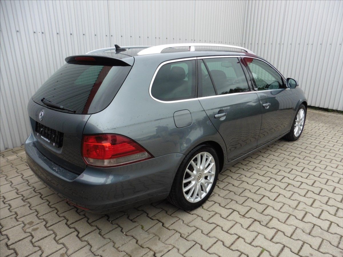 Volkswagen Golf, 1.4 TSi Style Navi Xenon - fotka 4