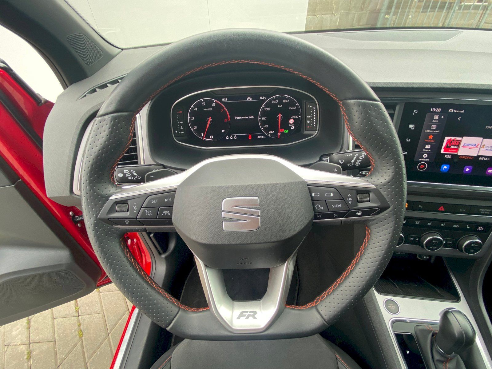 Seat Ateca, FR 1.5 TSI 150k DSG Black Edit - fotka 5