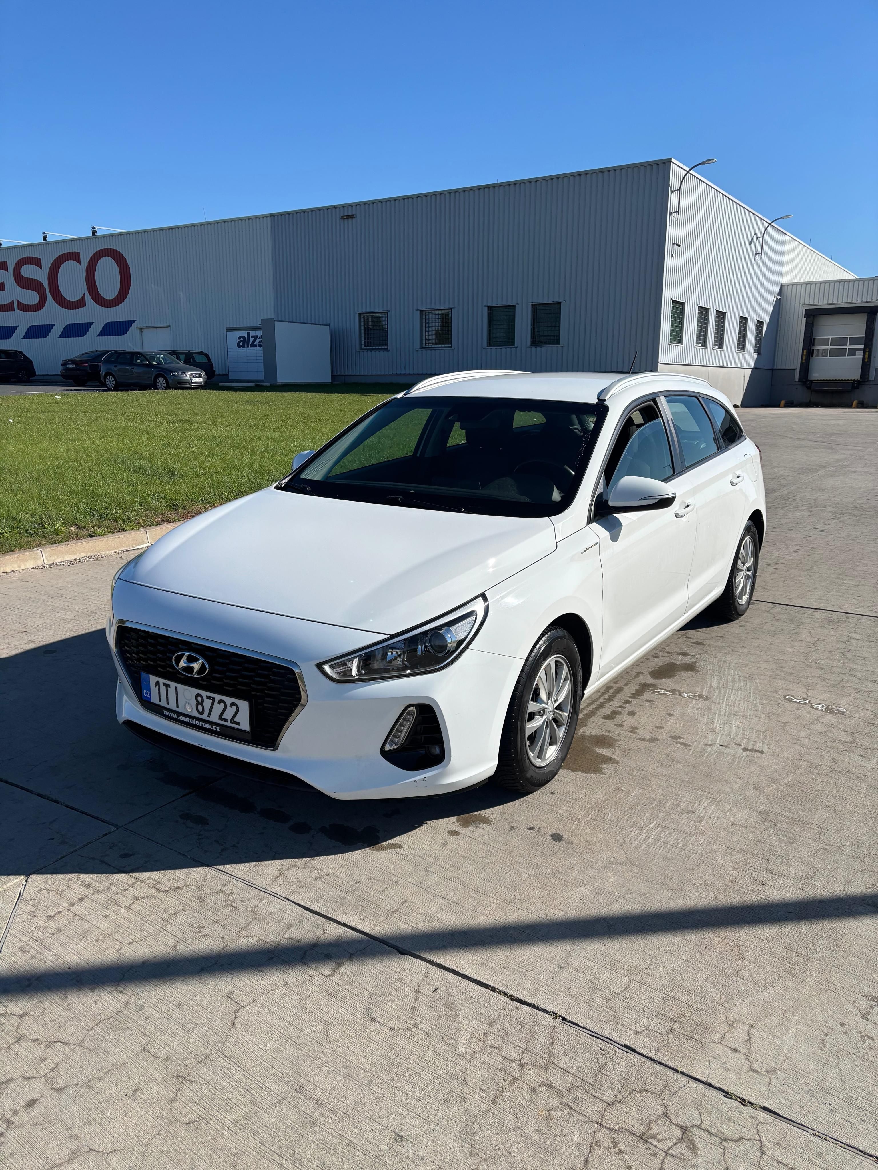 Hyundai i30, NAJETO 141000KM ODPOČET DPH - fotka 4