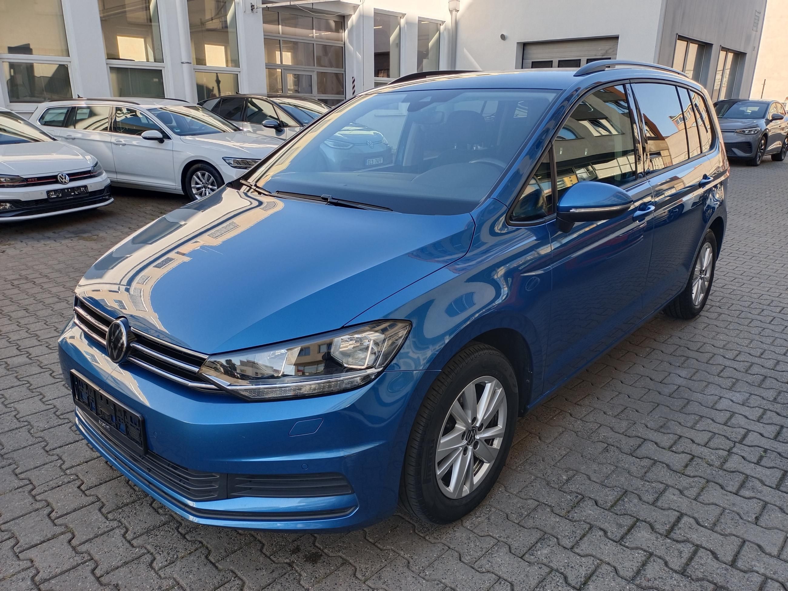 Volkswagen Touran, 2.0 TDI 110kW DSG - fotka 3