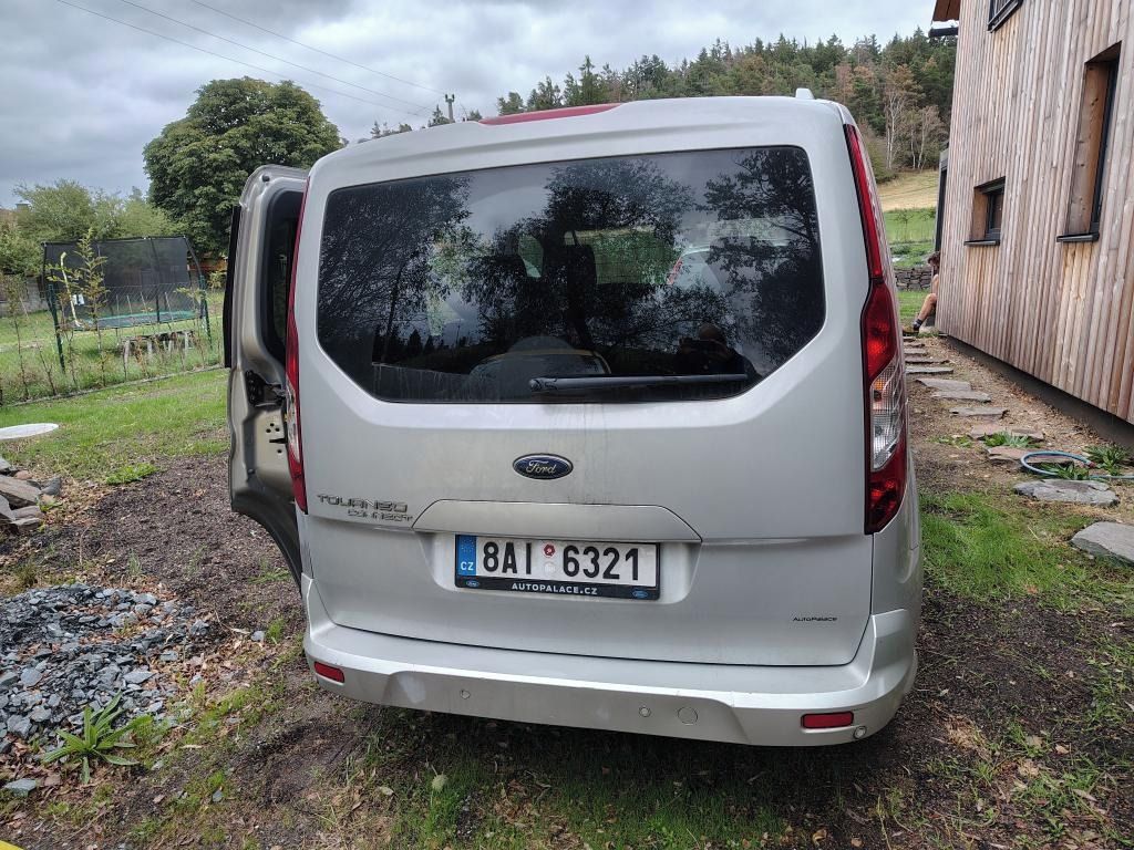 Ford Tourneo Connect, 1,5 TDI Titanium - fotka 2