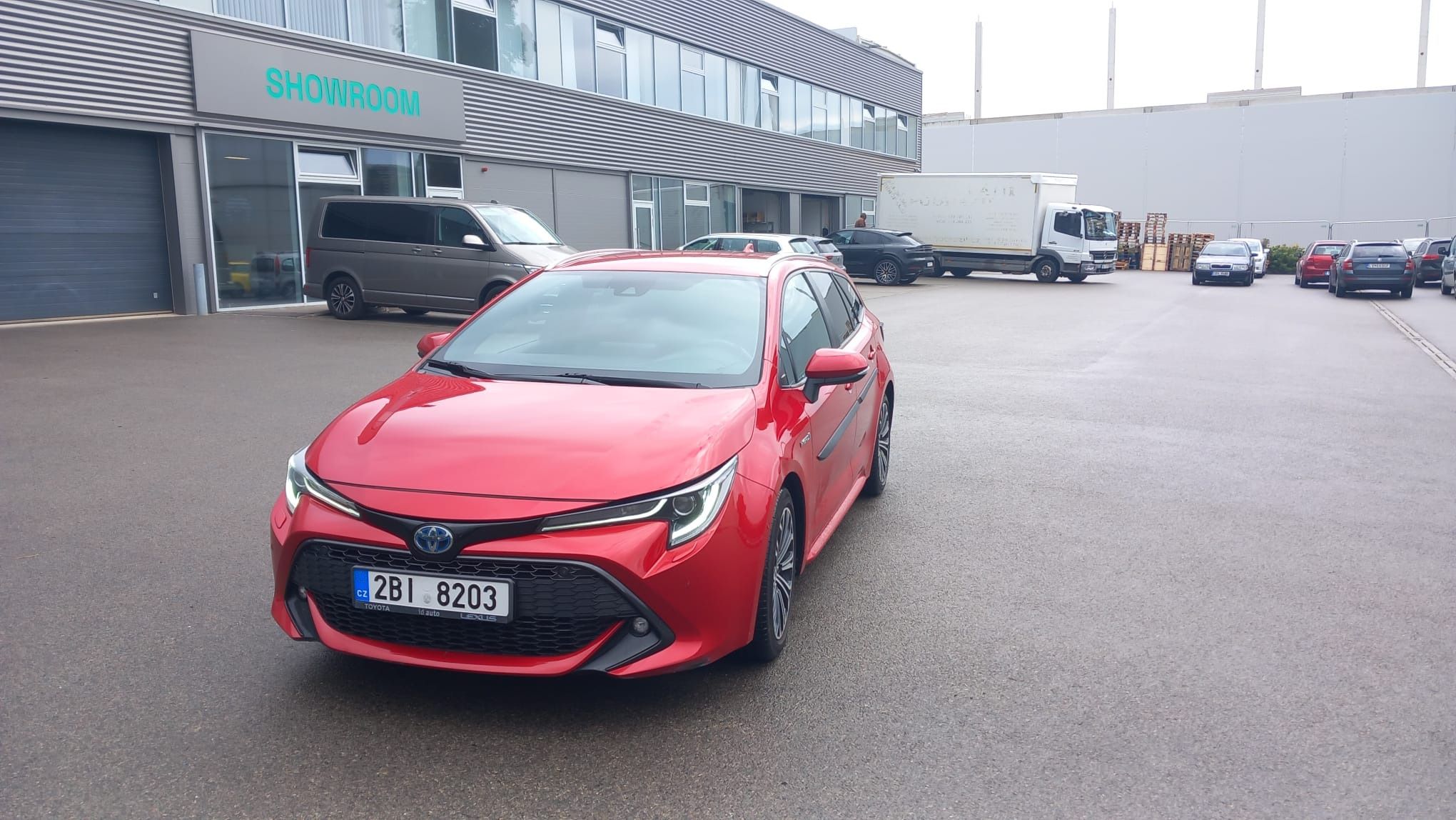 Toyota Corolla, 2.0 Hybrid e-CVT Comfort TS - fotka 3