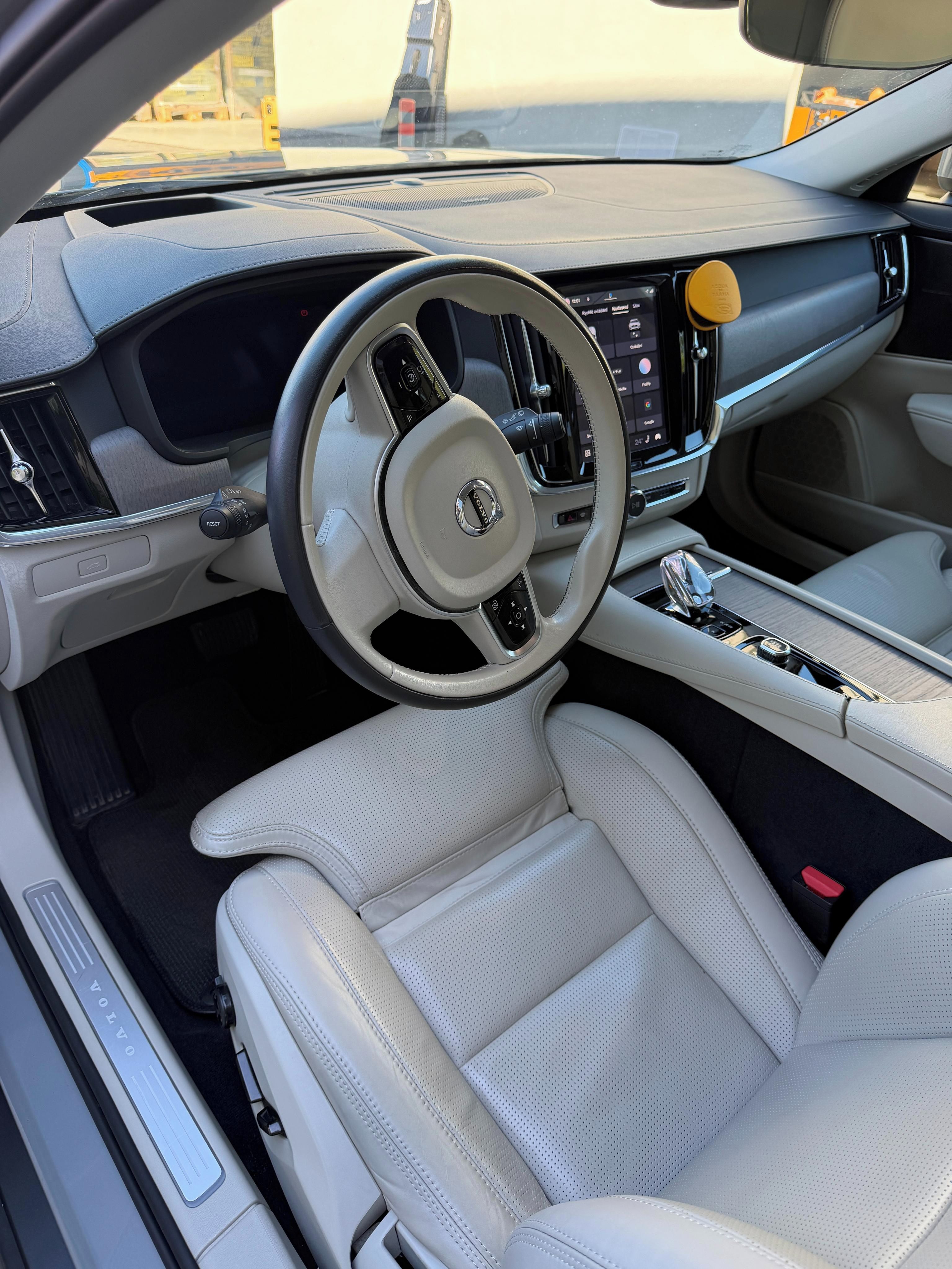 Volvo V90, B6 AWD ULTIMATE POLESTAR - fotka 5