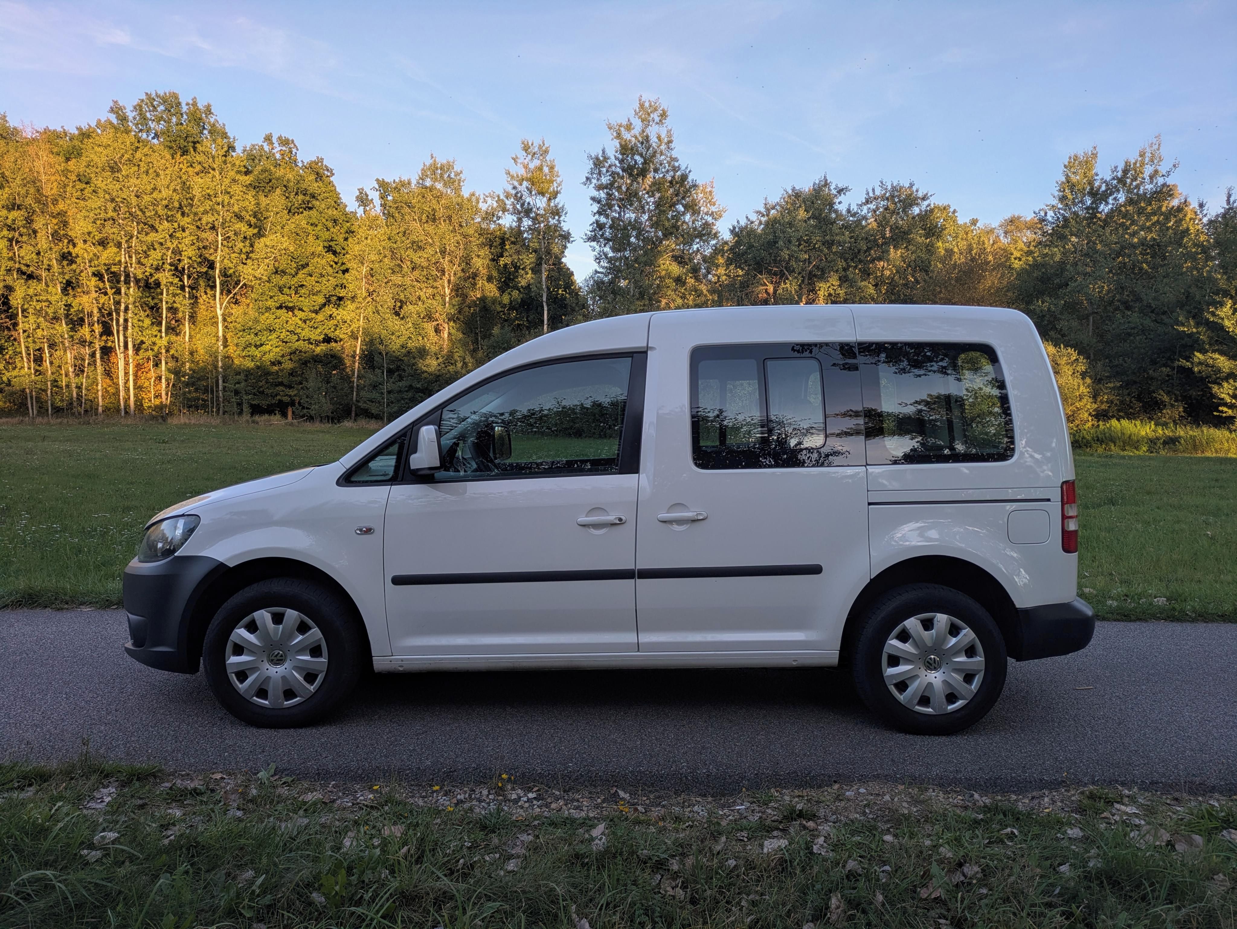 Volkswagen Caddy, 1.6 TDI, tažné/DPH, 2. majitel - fotka 5