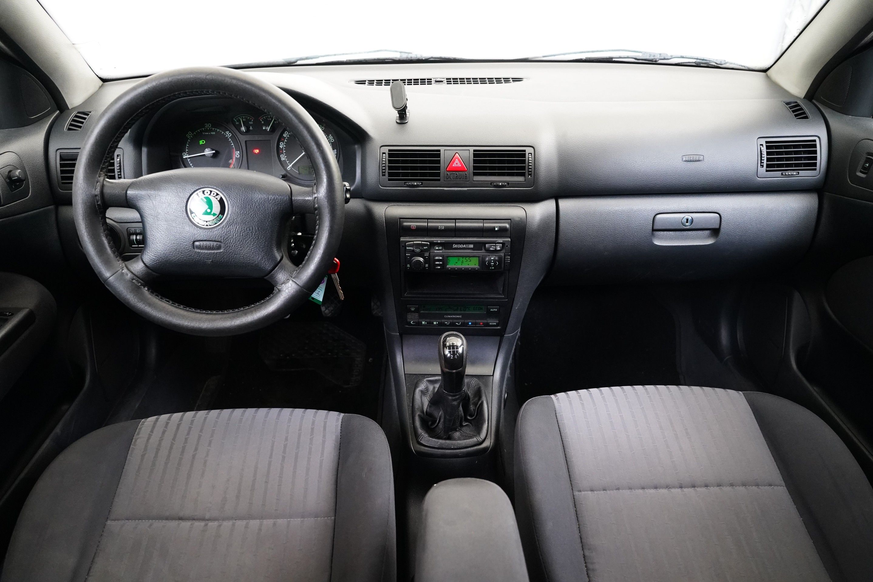 Škoda Octavia, 1.9 TDI 66 kW - fotka 5