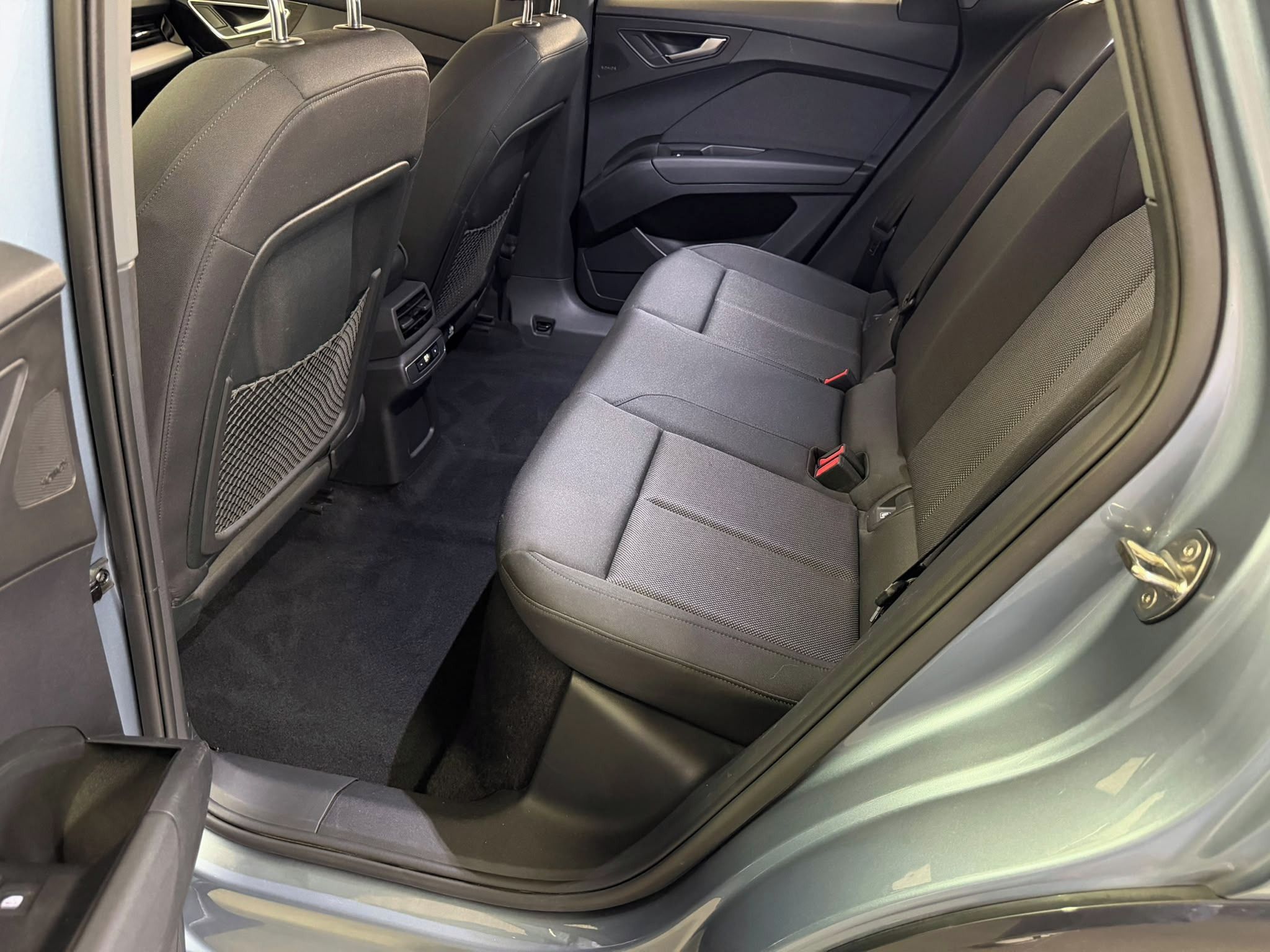 Audi Q4, 4x4, 220KW, TČ, MATRIX - fotka 6