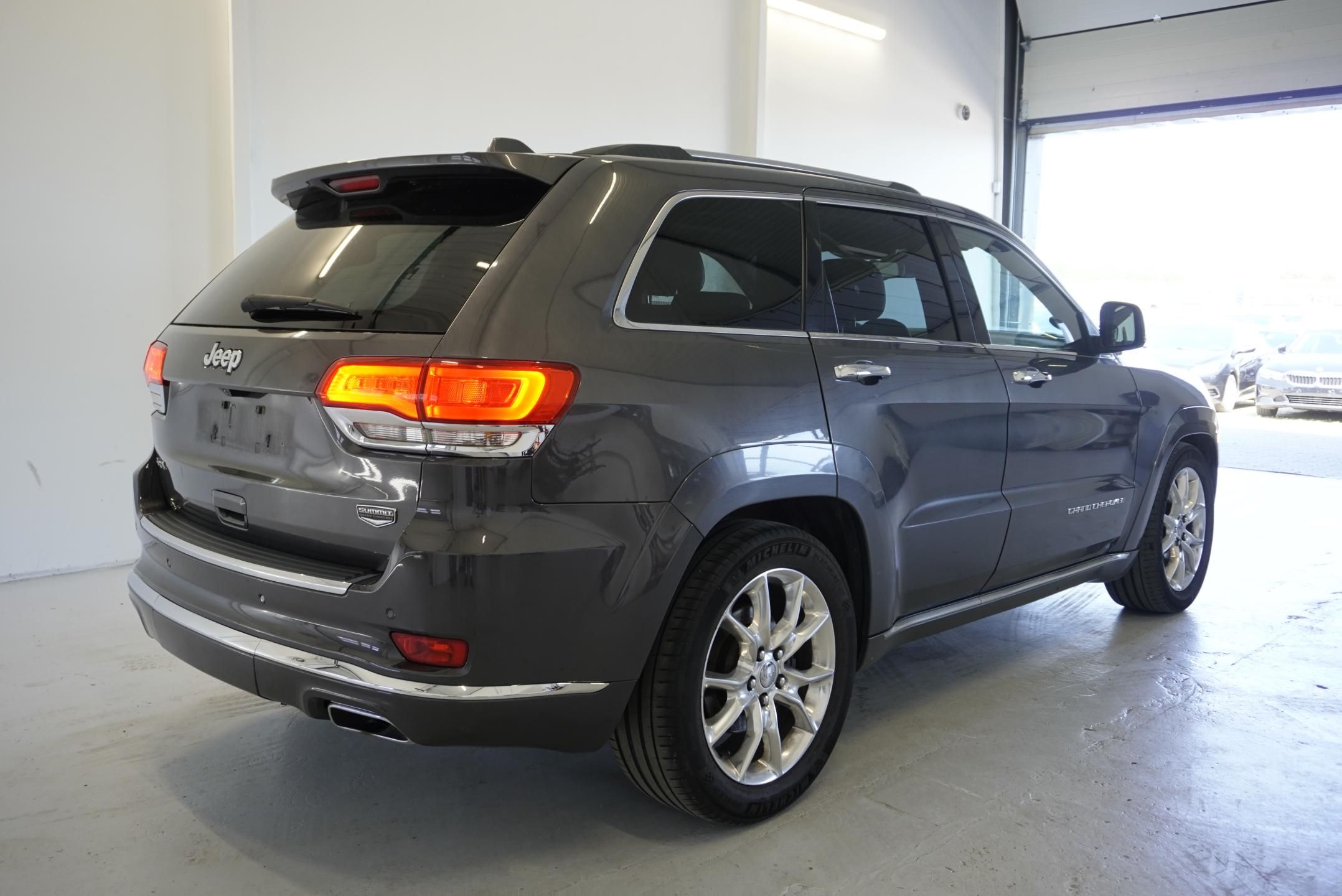 Jeep Grand Cherokee, 3,0 V6 SUMMIT CRD  4WD AUT. - fotka 5