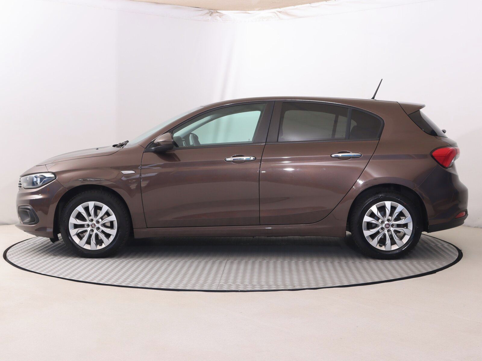 Fiat Tipo, 1.4 16V, Serv.kniha - fotka 3