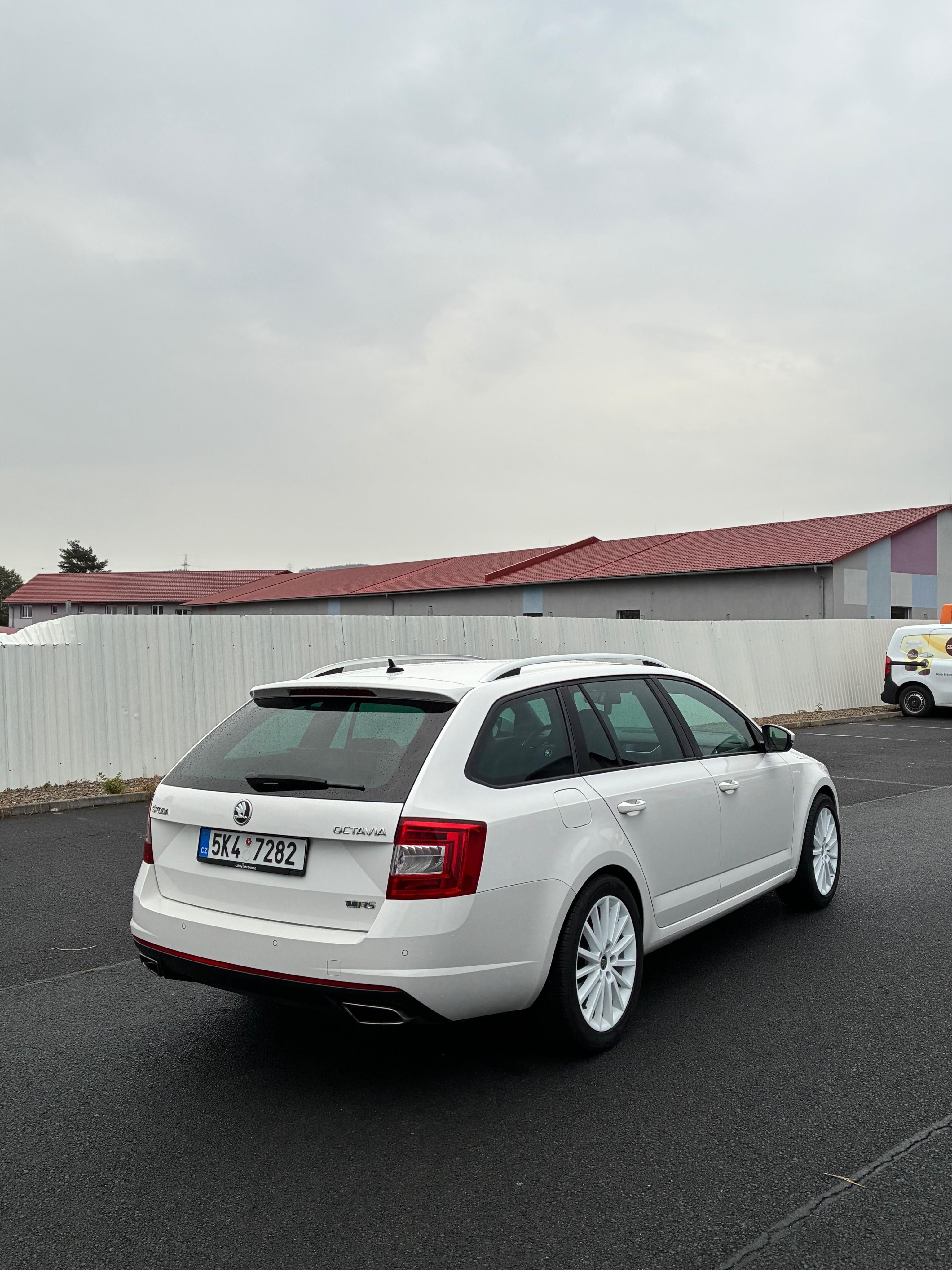 Škoda Octavia, Škoda Octavia III RS 2.0TSI - fotka 5