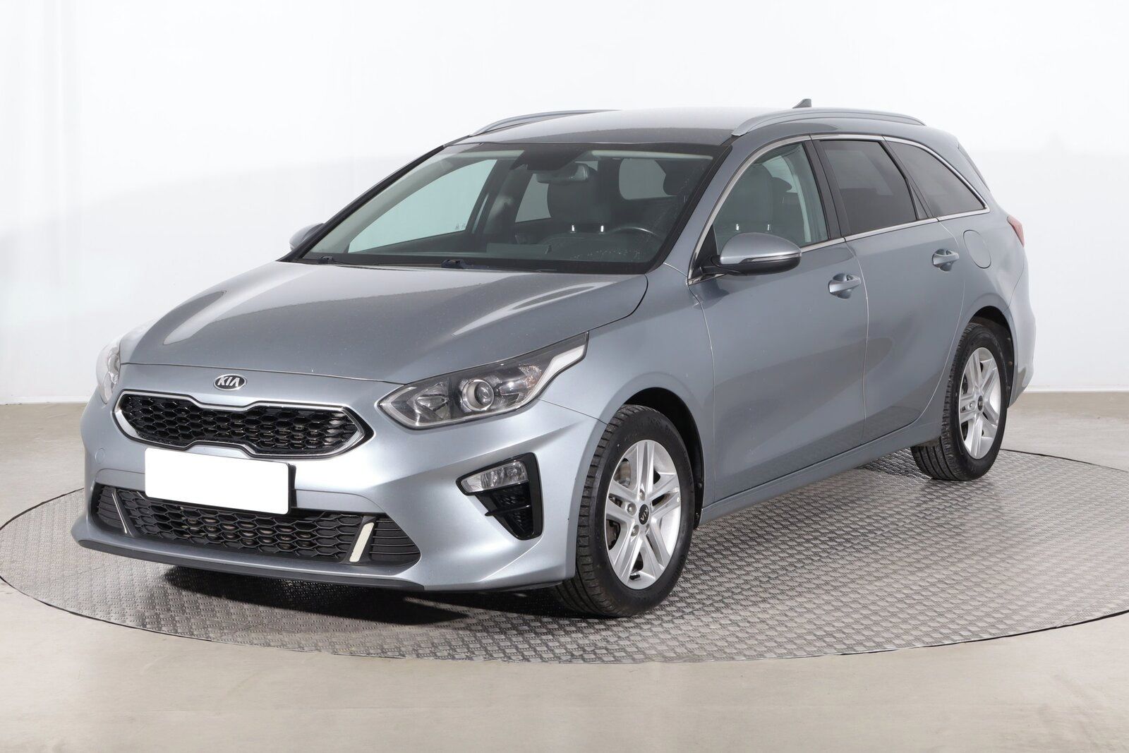 Kia Cee´d, 1.6 CRDi MHEV, Automat - fotka 2