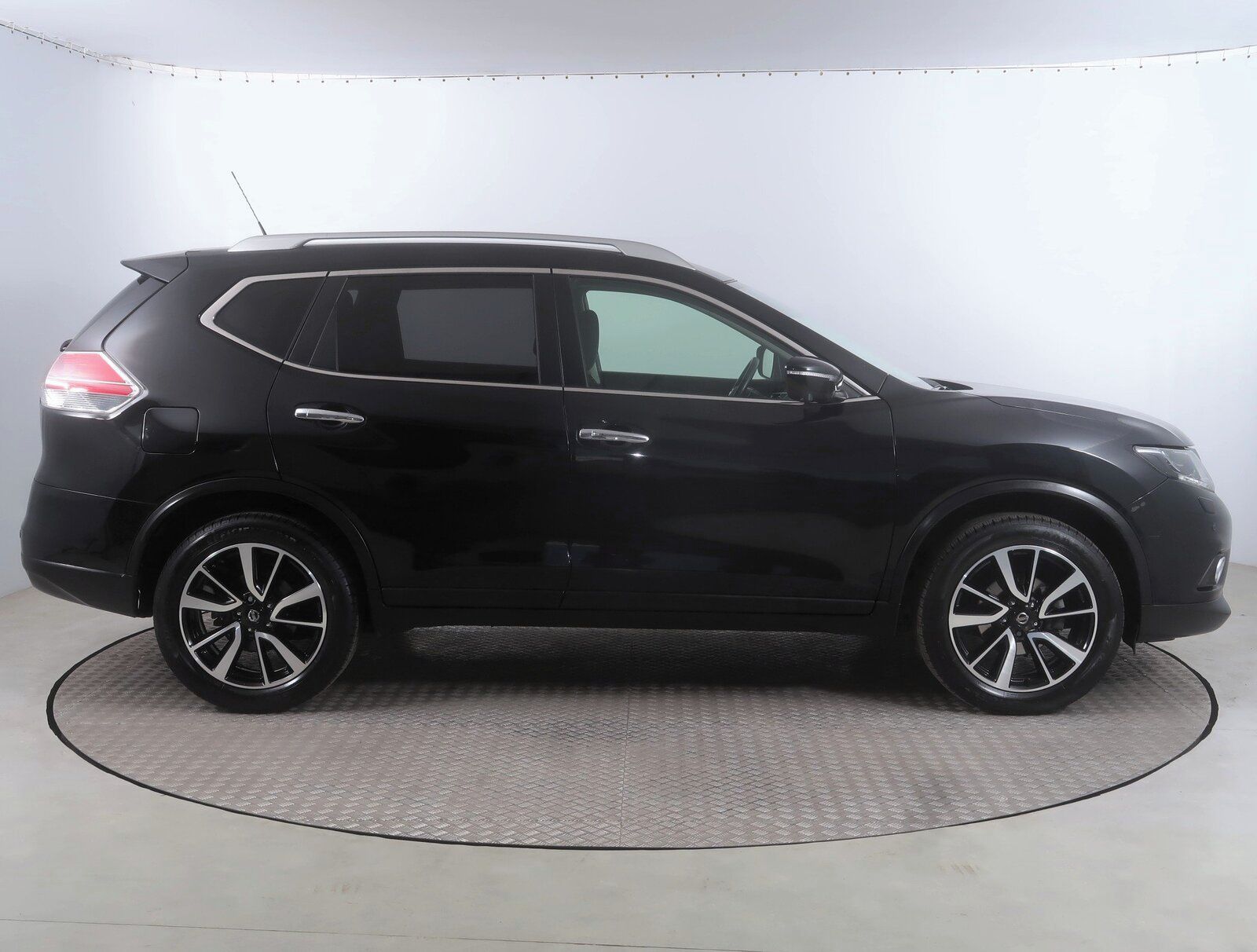Nissan X-Trail, 1.6 dCi, 4X4, Serv.kniha - fotka 6