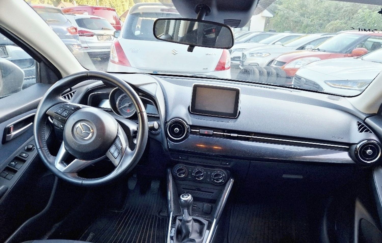 Mazda 2, 1.5 Skyactiv (66 kW) - fotka 5
