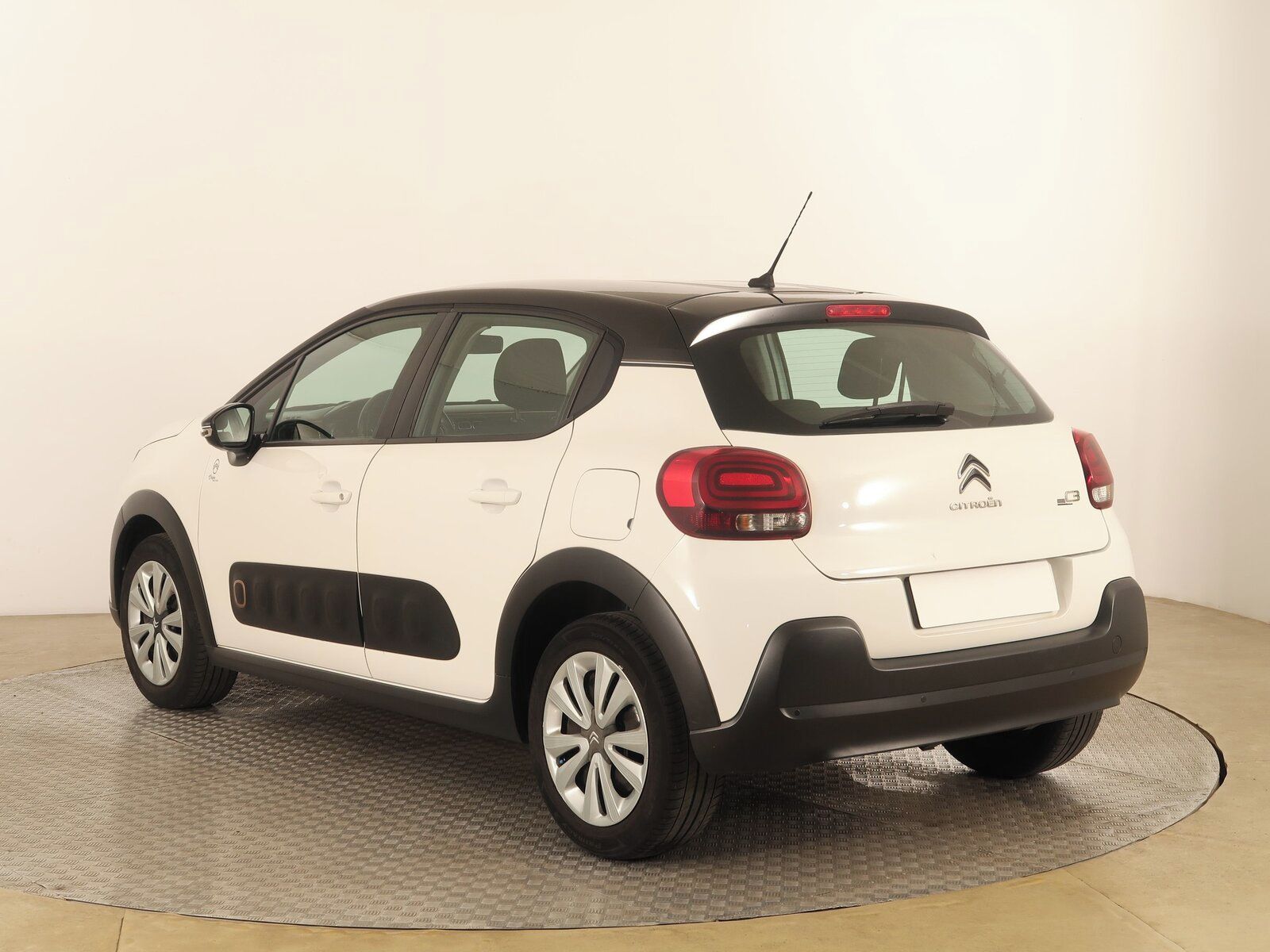 Citroën C3, 1.2 PureTech - fotka 4