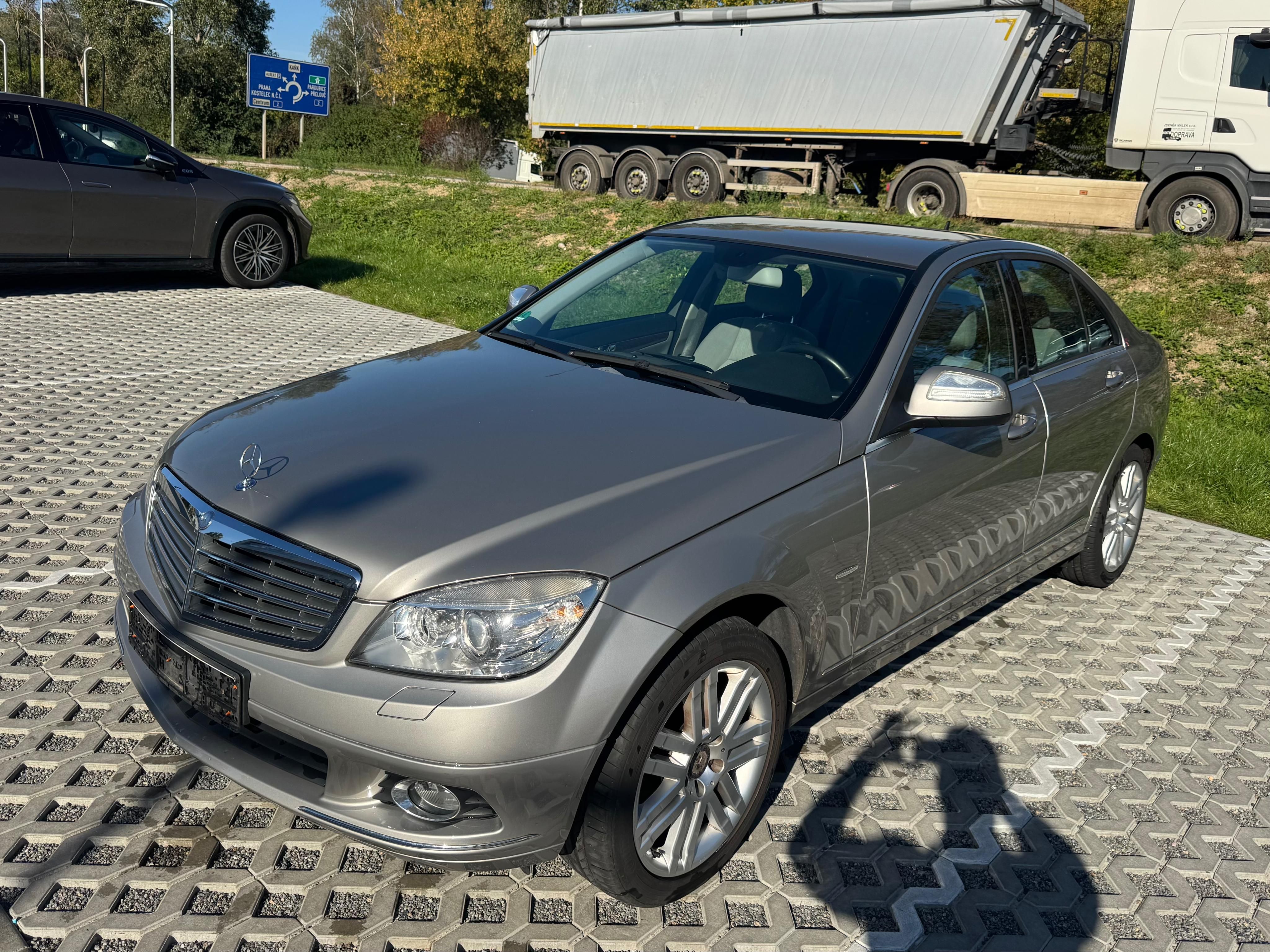 Mercedes-Benz Třídy C, 200 Kompressor 135kW.Xenon - fotka 4