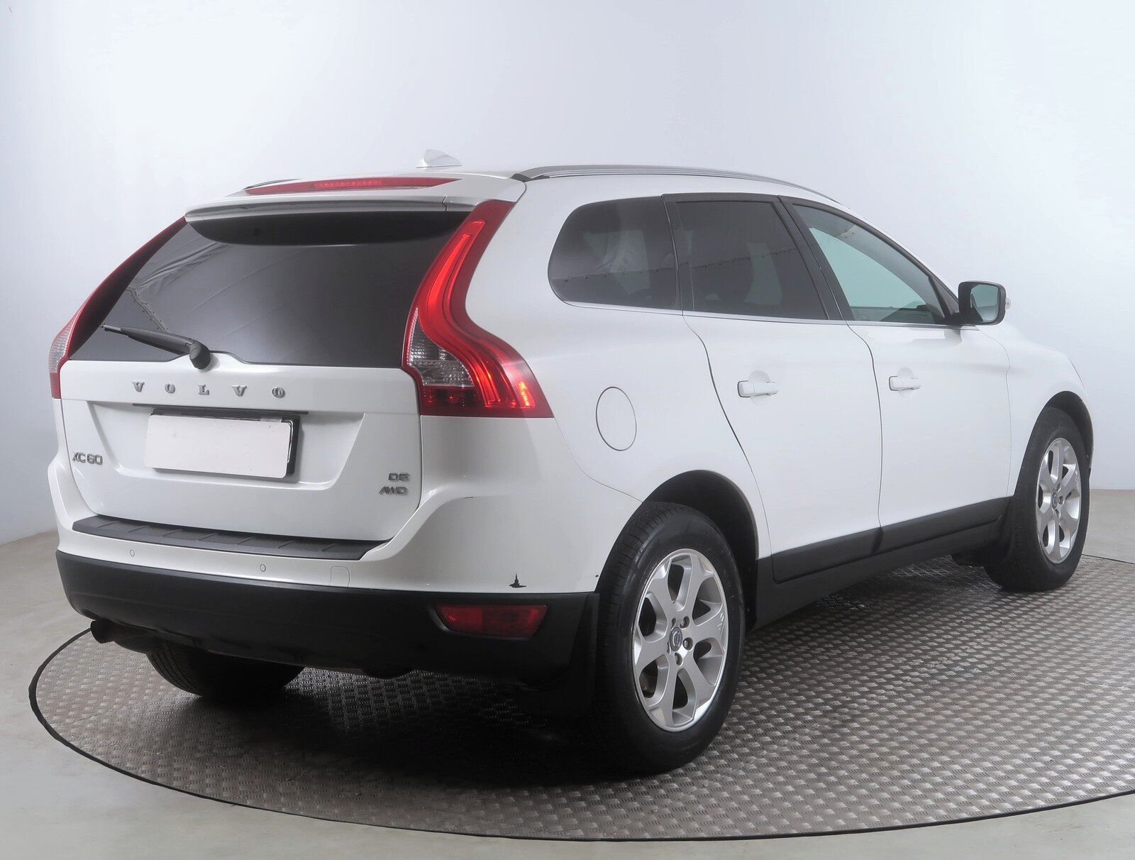 Volvo XC60, D5, Kinetic, 4X4, Automat - fotka 5