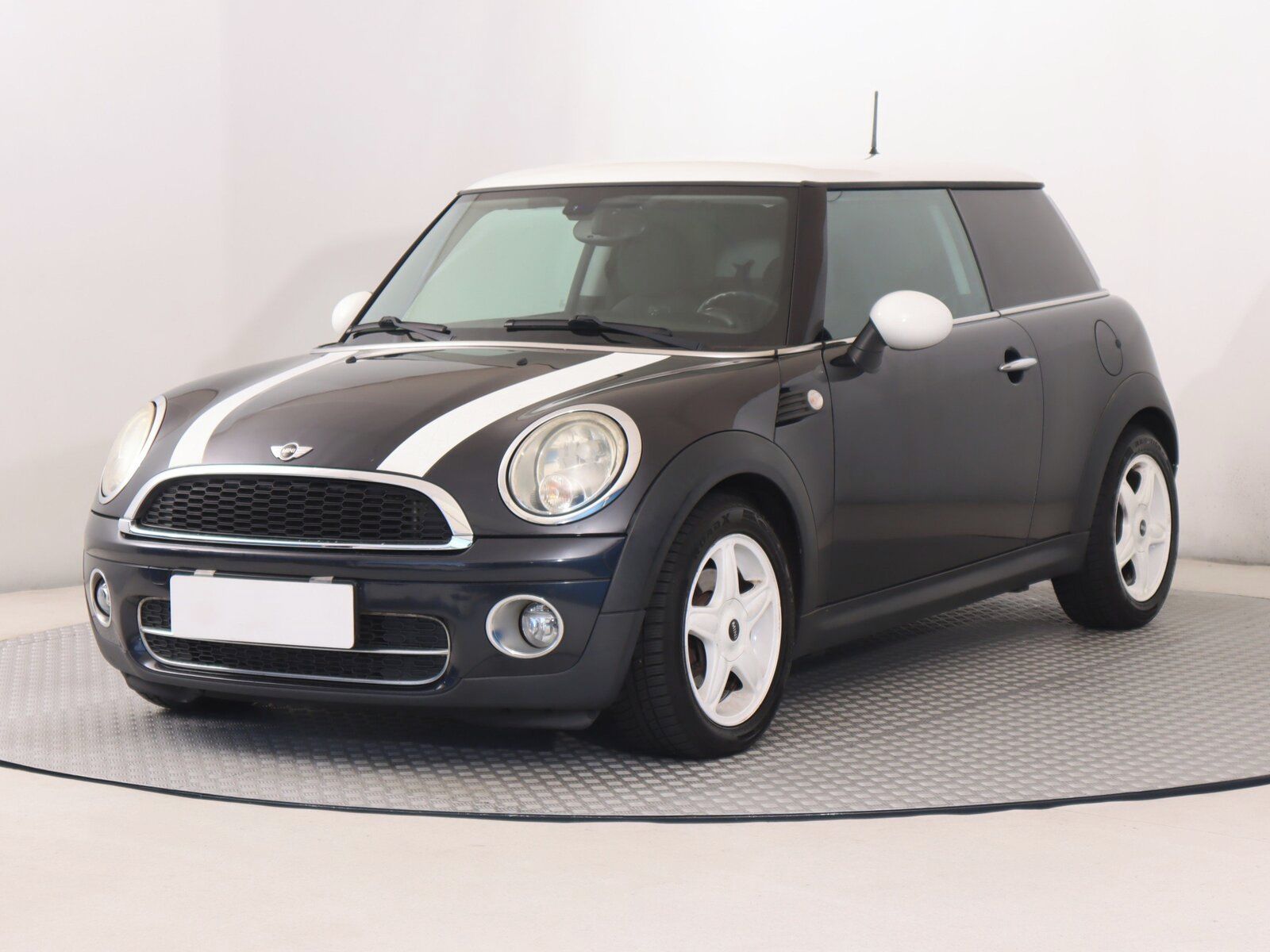 Mini Cooper, Cooper D, po STK, zamluveno - fotka 2