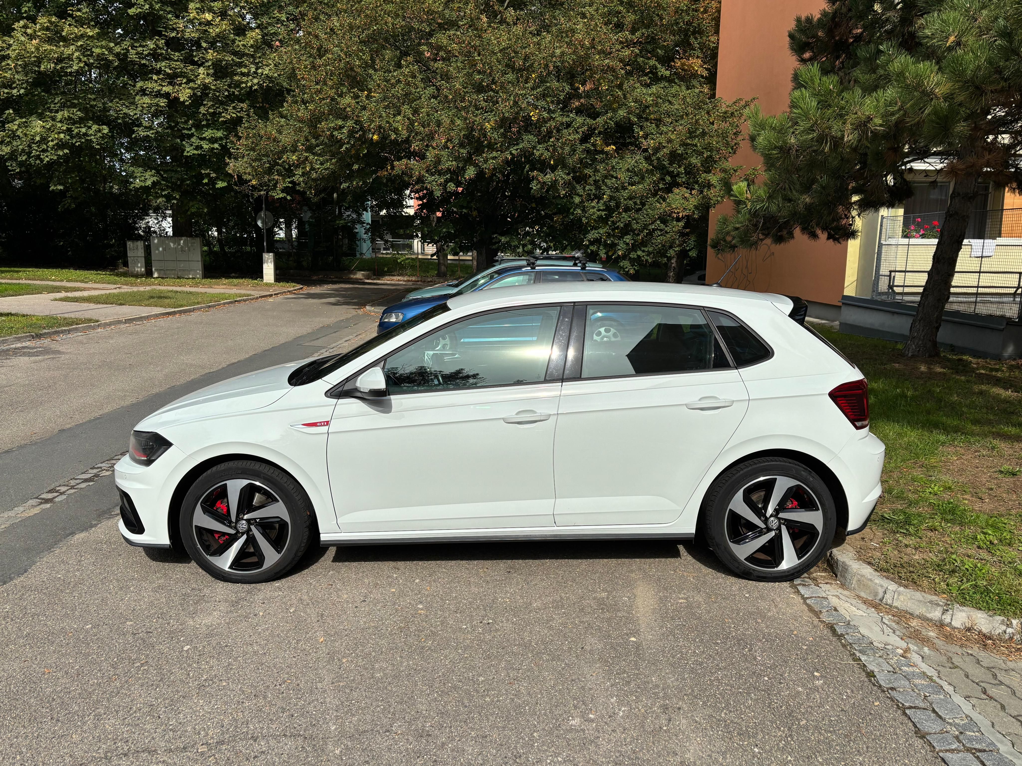 Volkswagen Polo, 2,0 GTI 147kW DSG Virtual - fotka 4