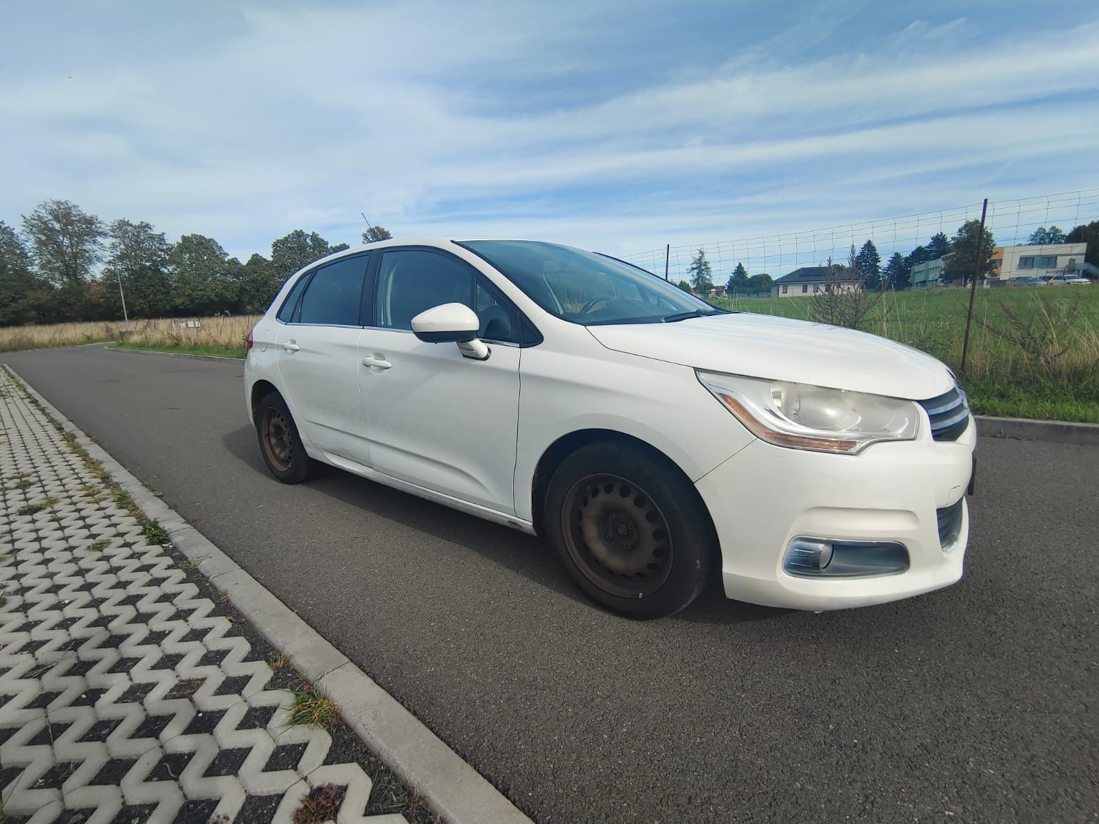 Citroën C4, Citroën C4 2012 1.6 HDi - fotka 5