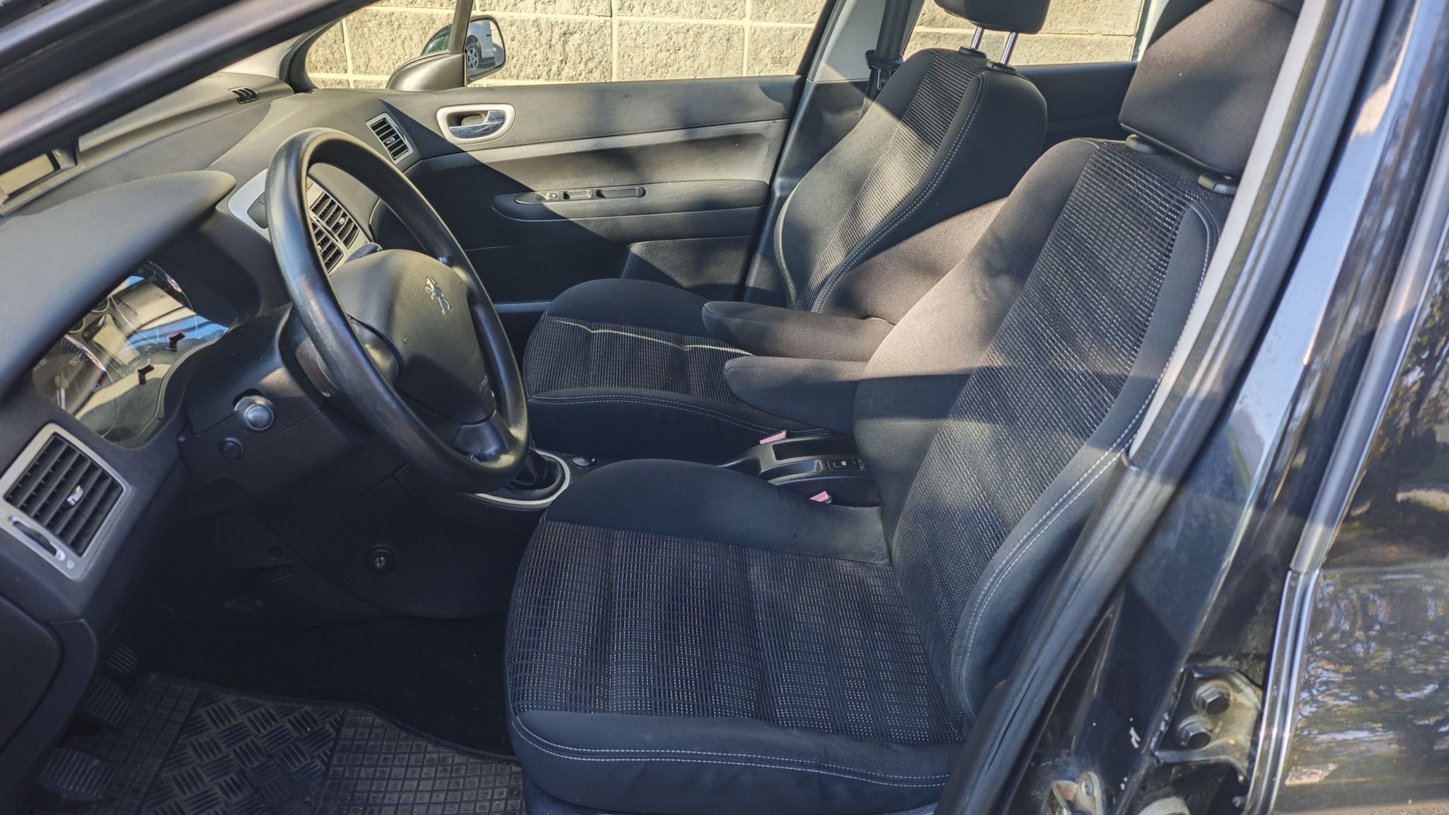 Peugeot 307, 1,6 HDI - fotka 5