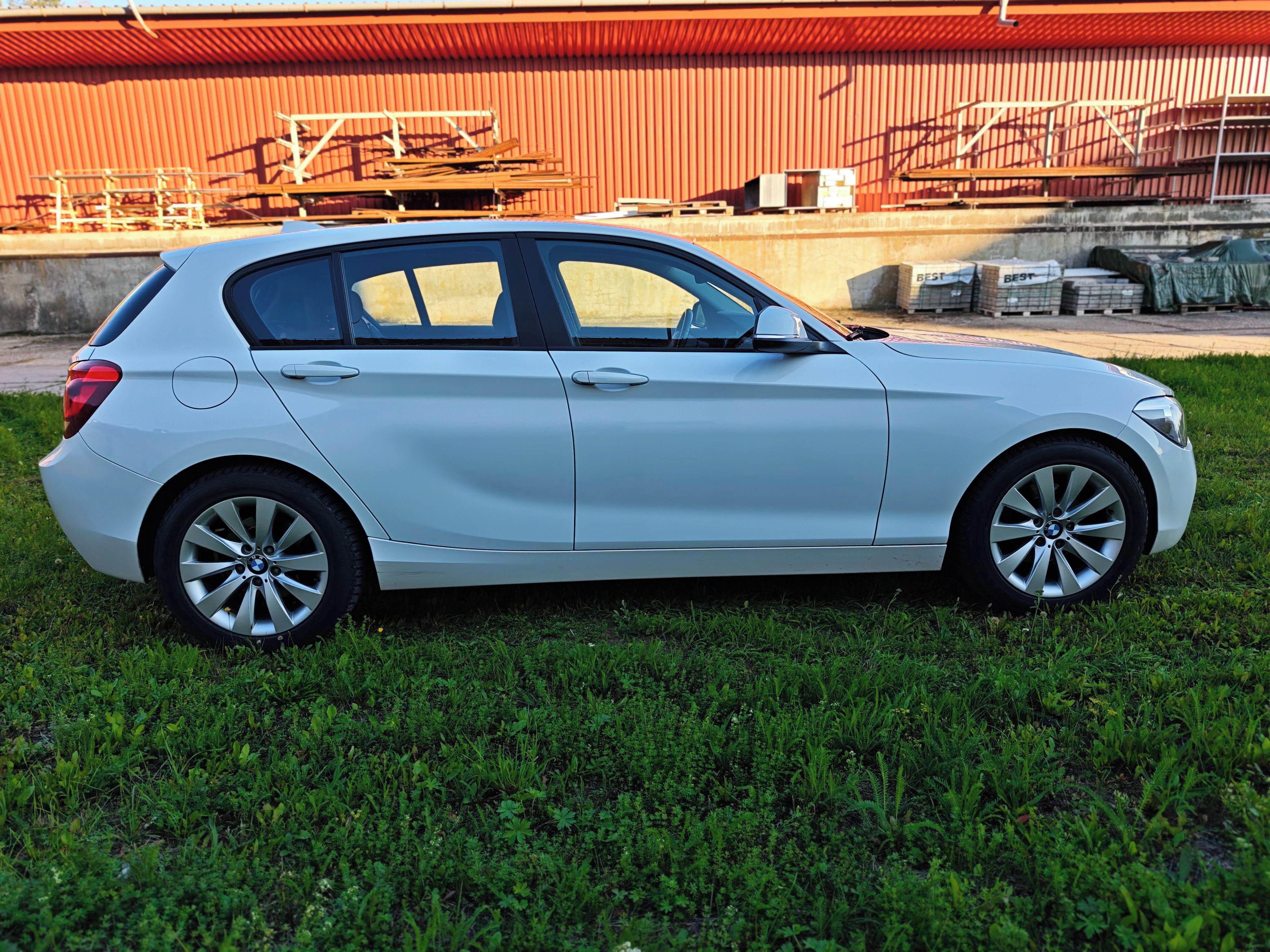 BMW Řada 1, 120d 135kW Automat Navi Prof - fotka 6