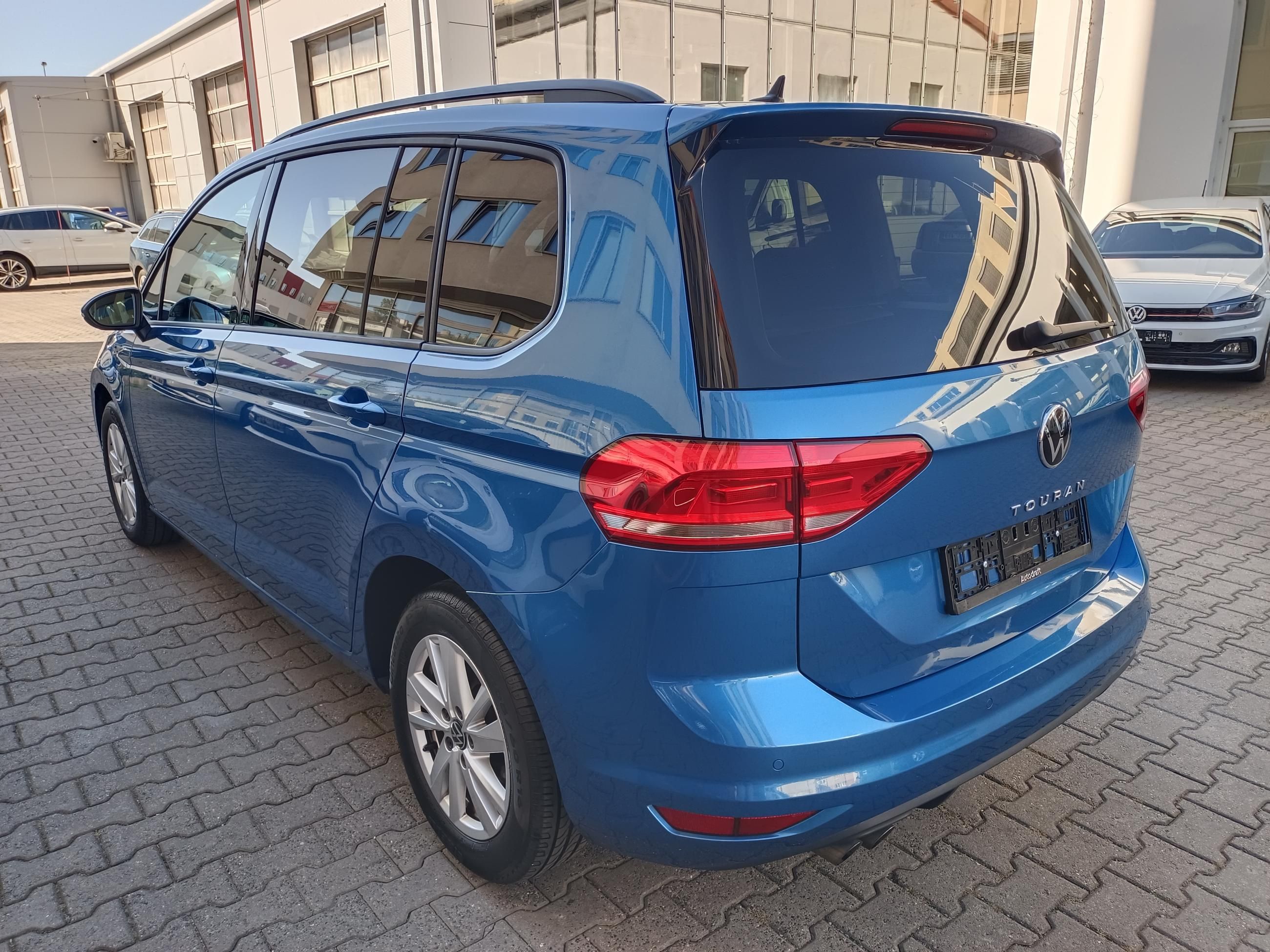 Volkswagen Touran, 2.0 TDI 110kW DSG - fotka 4