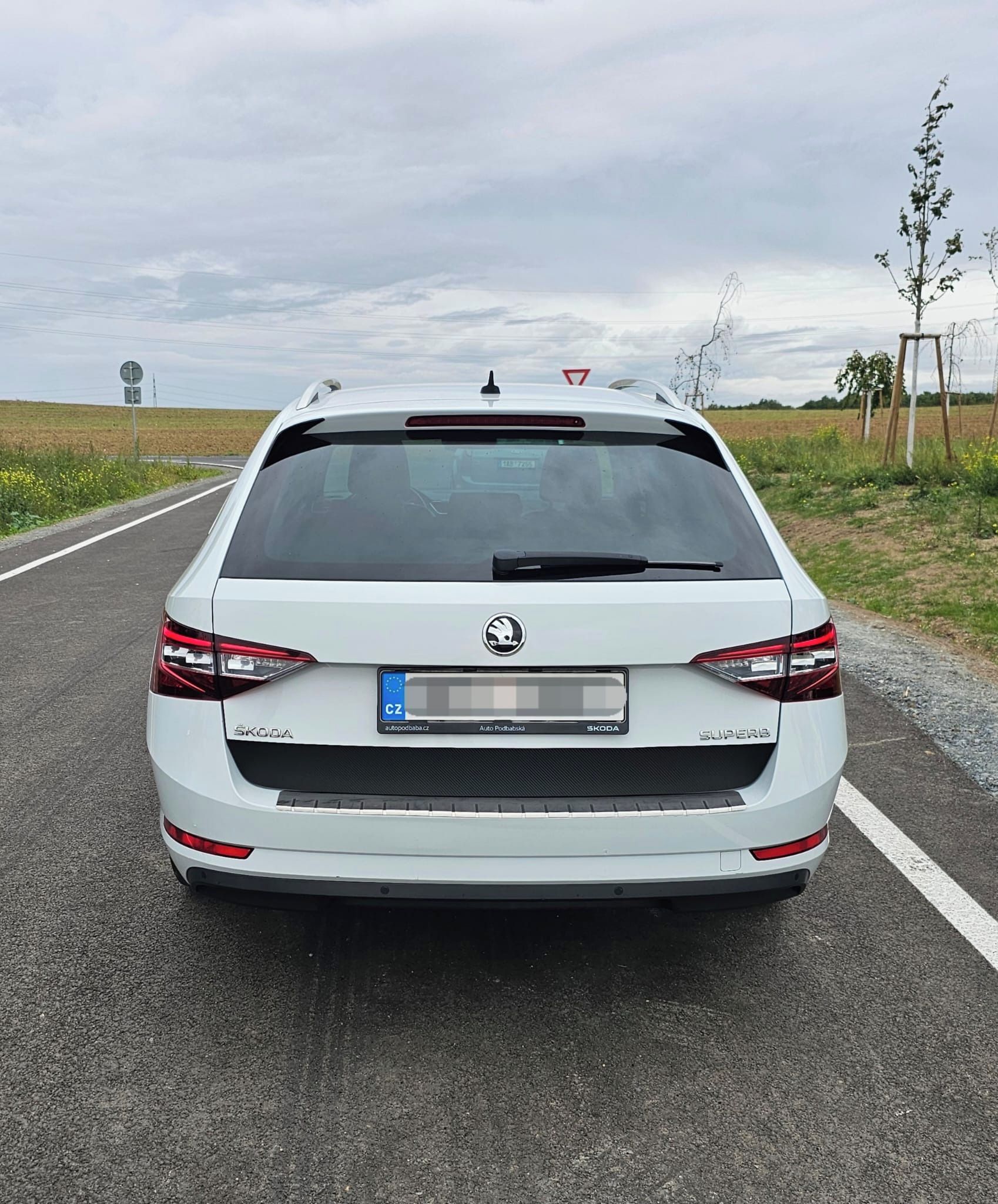 Škoda Superb, 2.0 TDI - fotka 6
