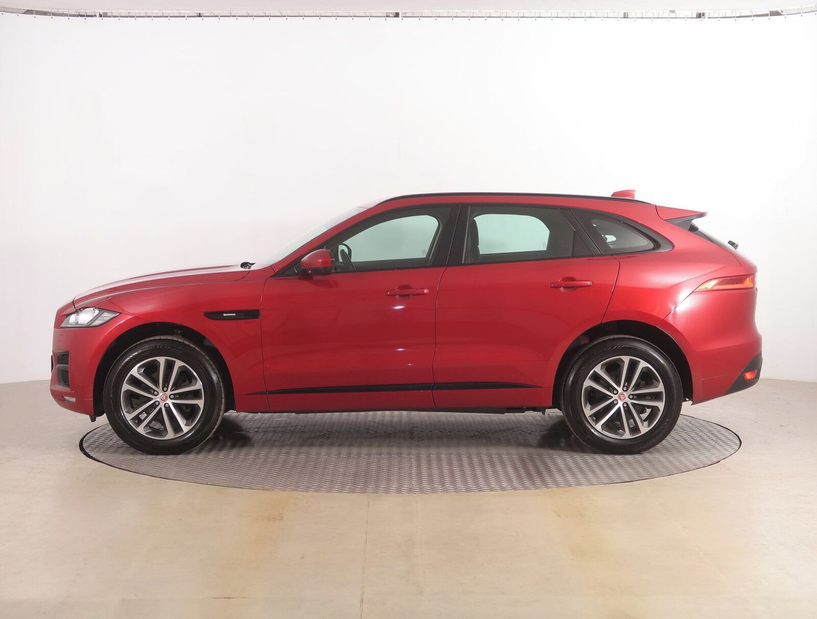 Jaguar F-Pace, 25d AWD, 4X4, Automat - fotka 3